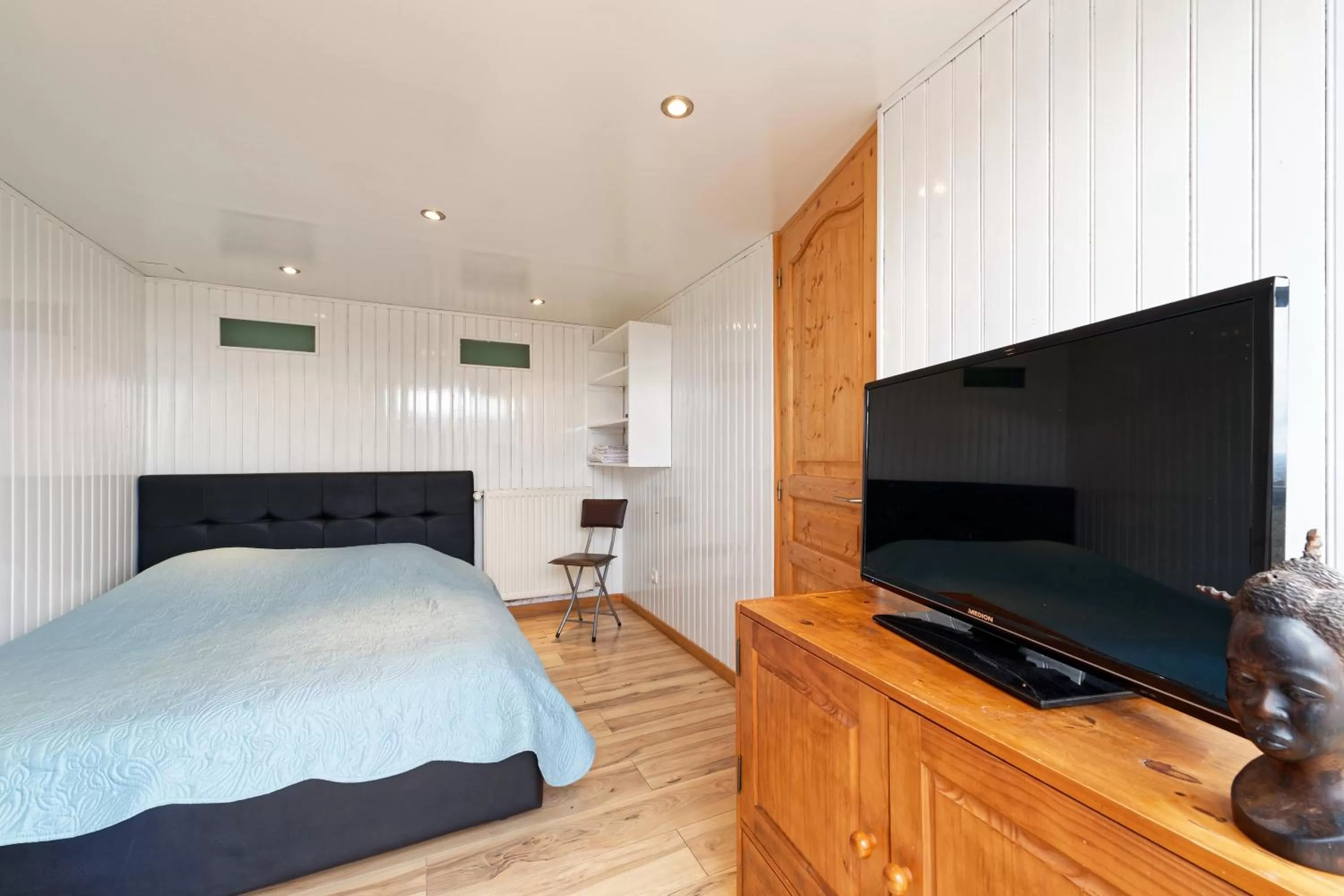 Bed in Chambres d'hotes à Autun