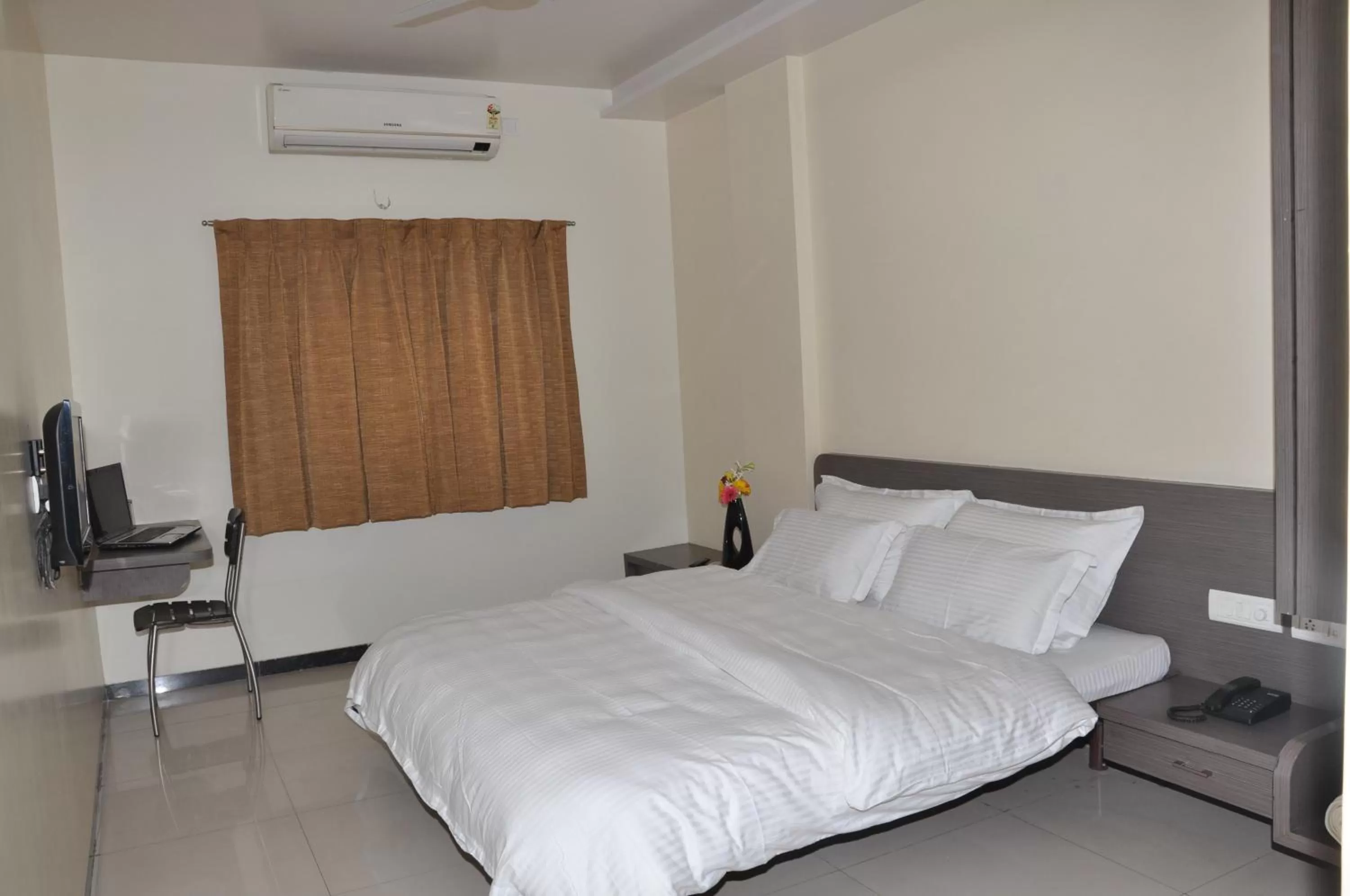 Photo of the whole room in HOTEL NEW BHARTI