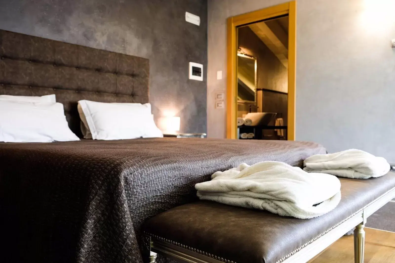 Suite with Jacuzzi in Sweet Life Suite with Jacuzzi in Sweet Life