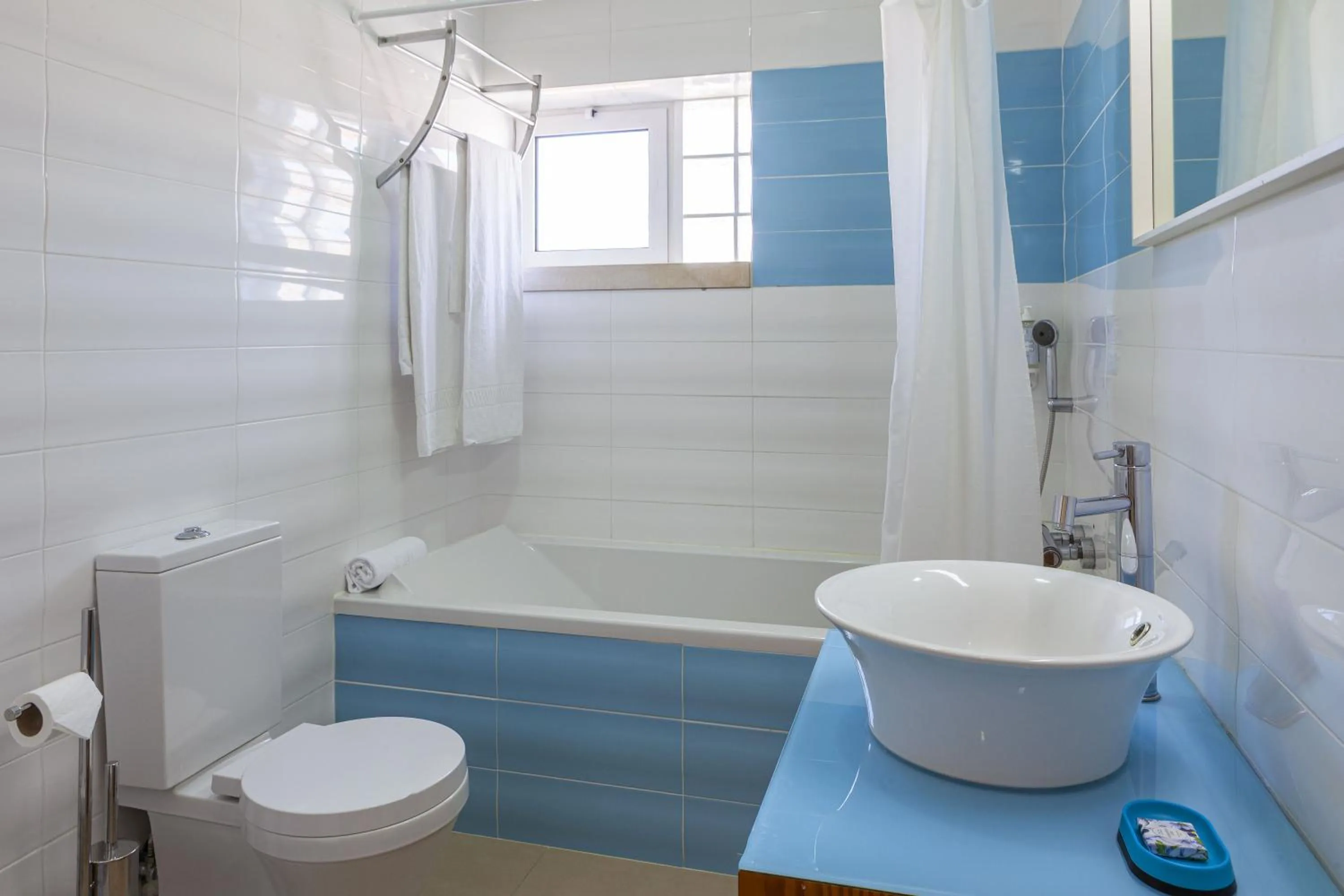 Bathroom in Boutique Hotel Casa do Outeiro - Arts & Crafts