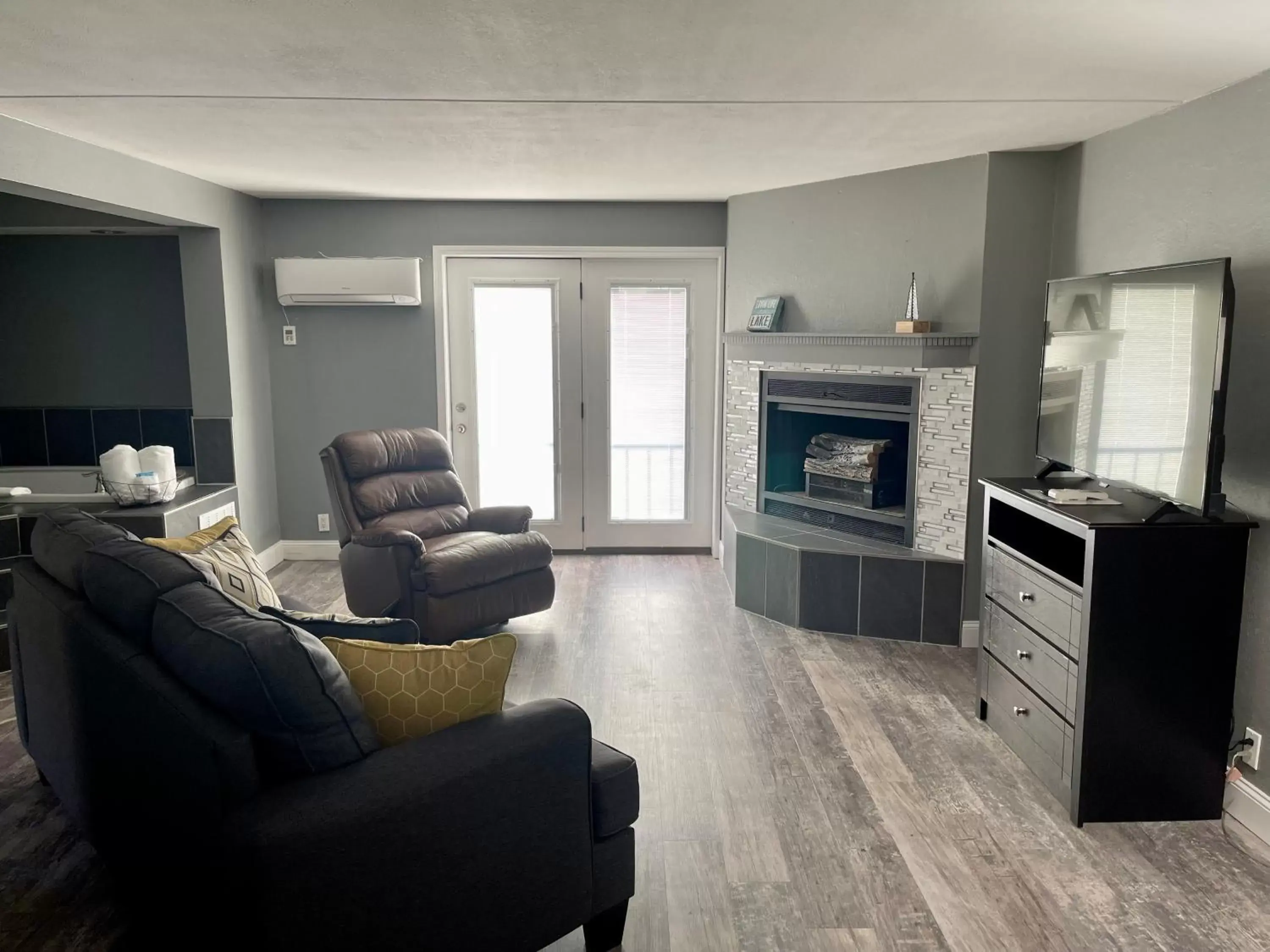 Executive Suite in Lake Norfork Resort Executive Suite in Lake Norfork Resort