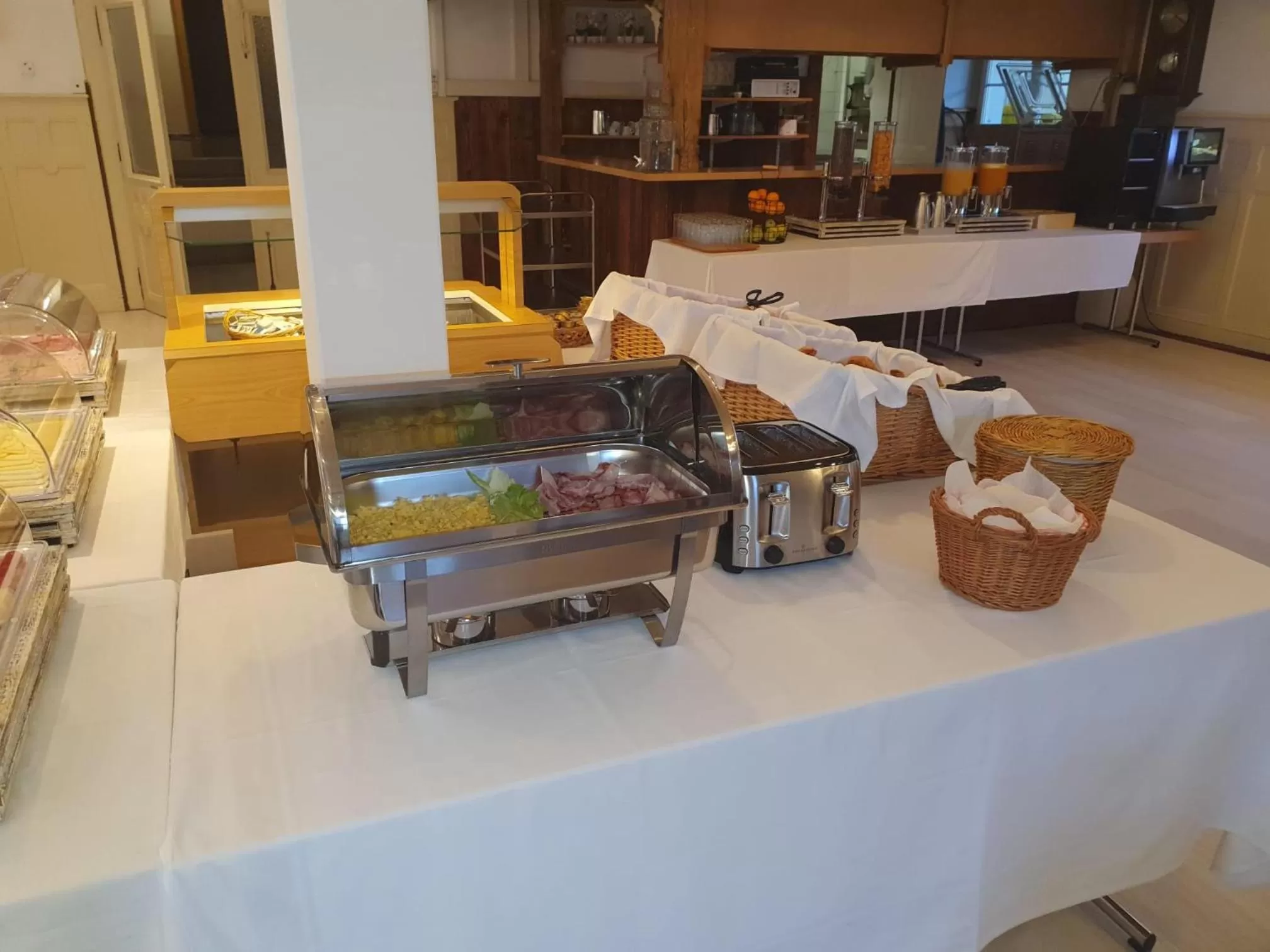 Breakfast in Hasli Lodge