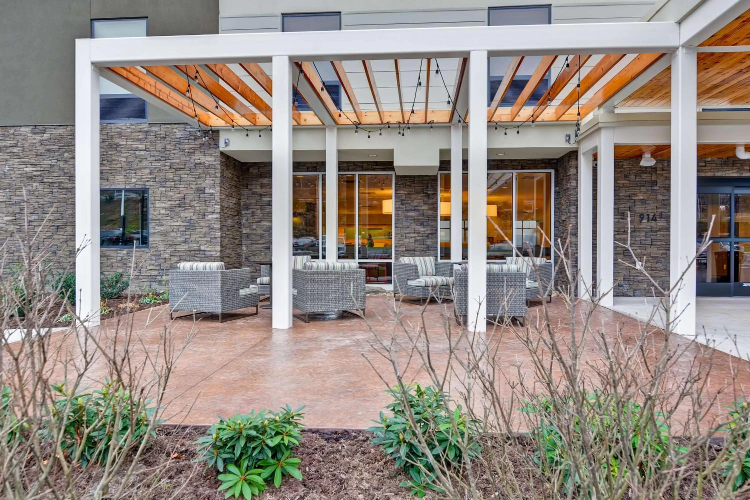 Patio in Home2 Suites By Hilton Dickson City Scranton