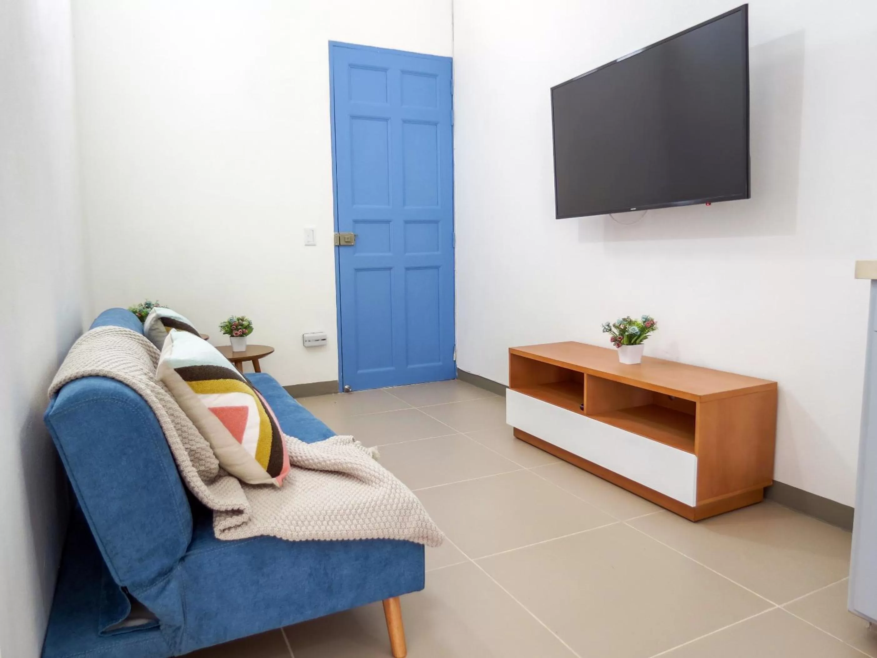 TV and multimedia, TV/Entertainment Center in Azulado Jericó