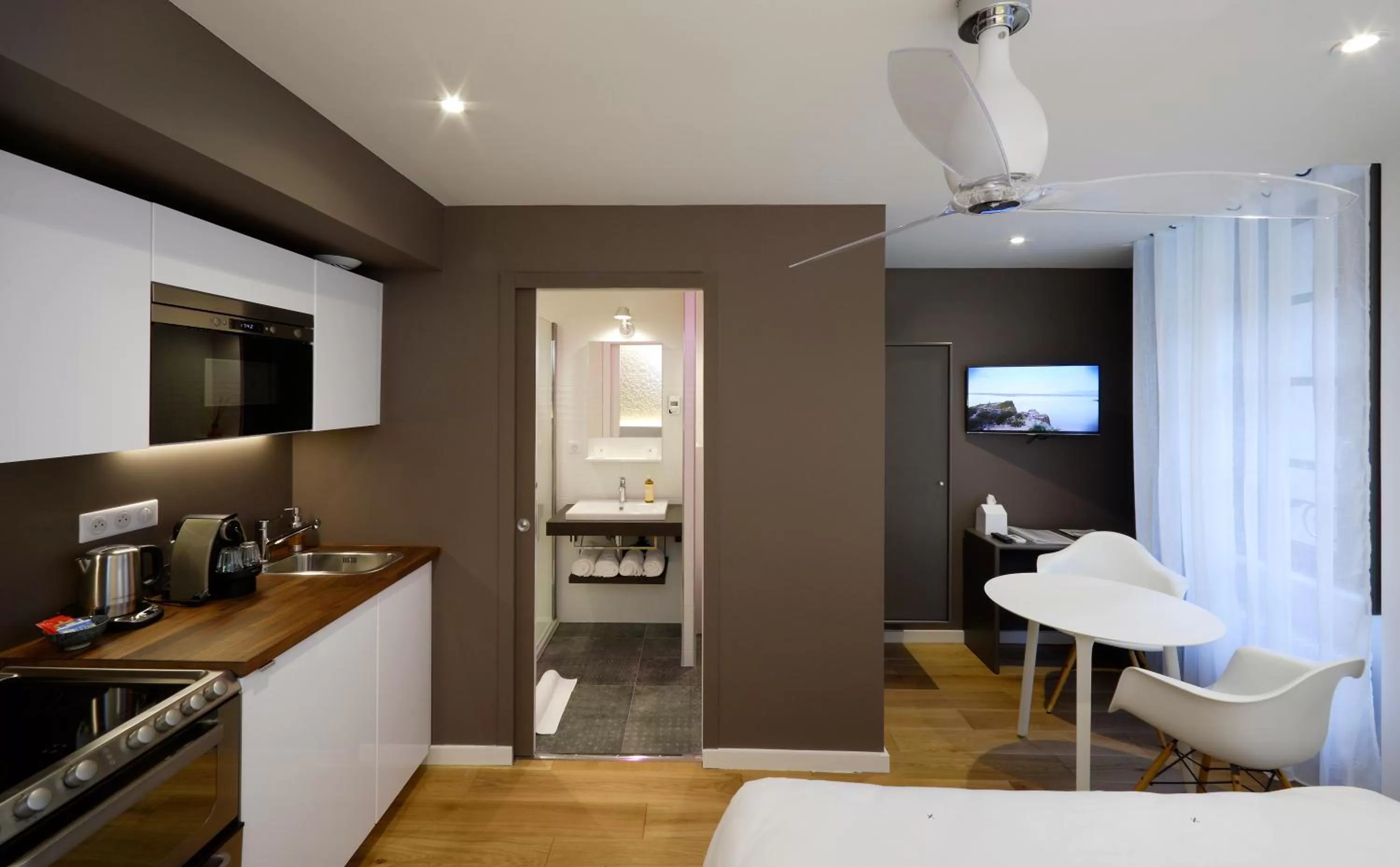 Kitchen or kitchenette in Les Maisons du Pont - Charme & Caractère