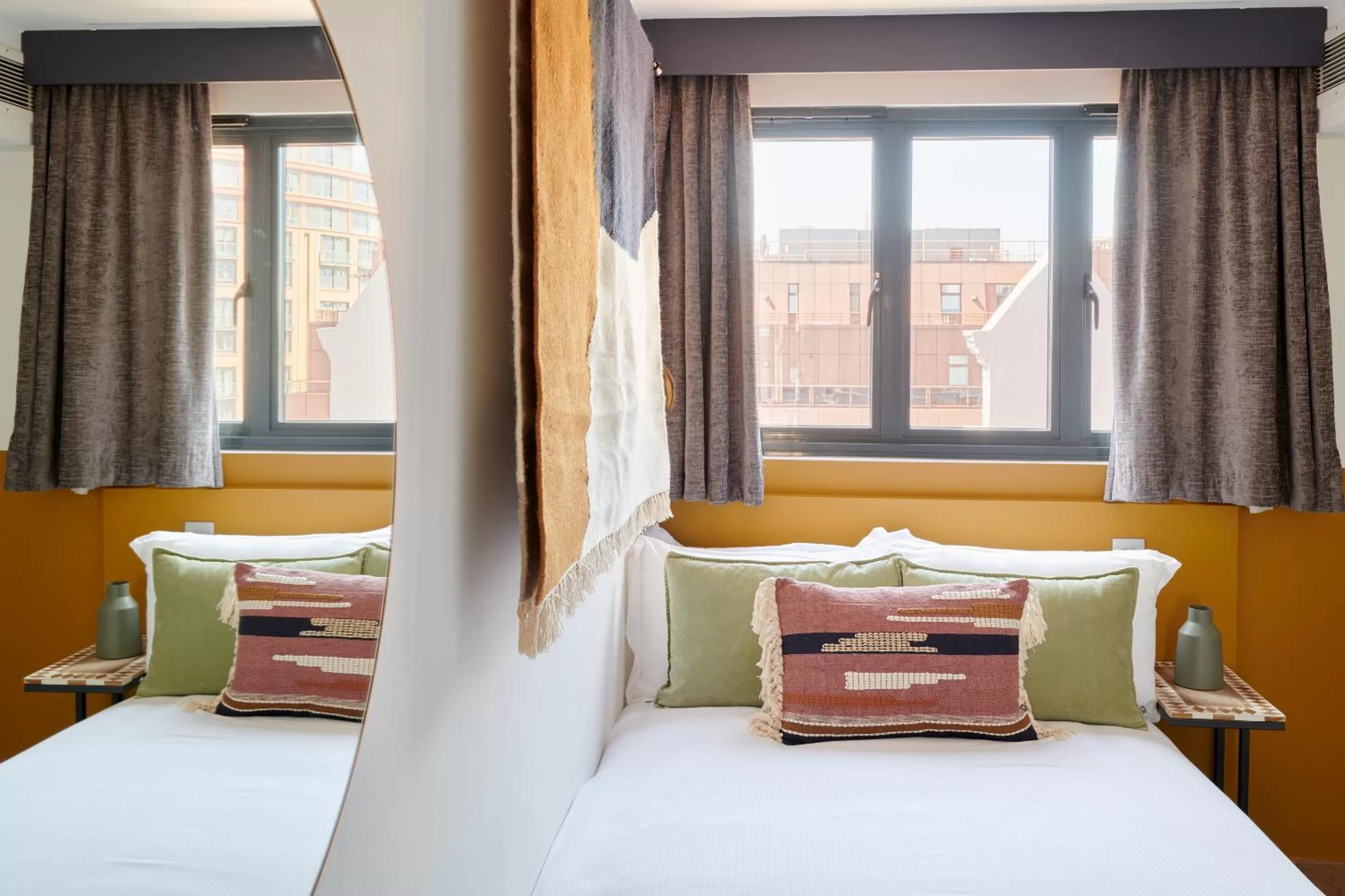 Living room in Sonder Edgware Road