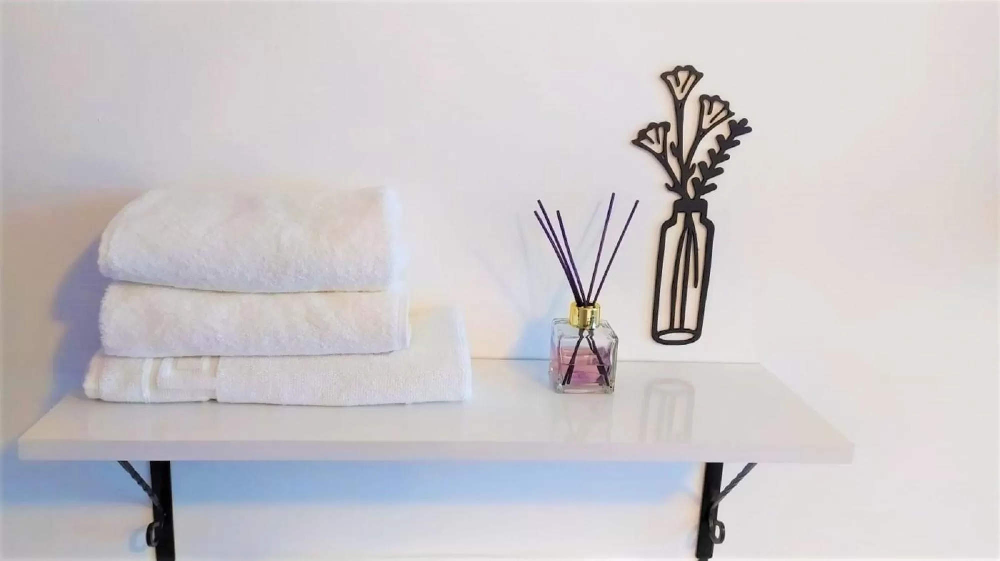 towels in Lavender Otel