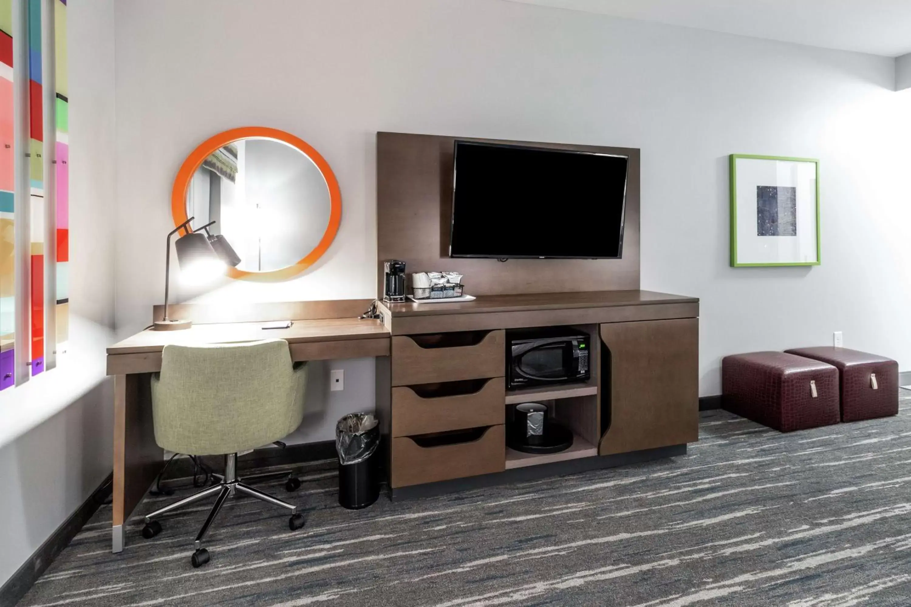 King Room - Hearing Access/Non-Smoking in Hampton Inn Locust Grove King Room - Hearing Access/Non-Smoking in Hampton Inn Locust Grove