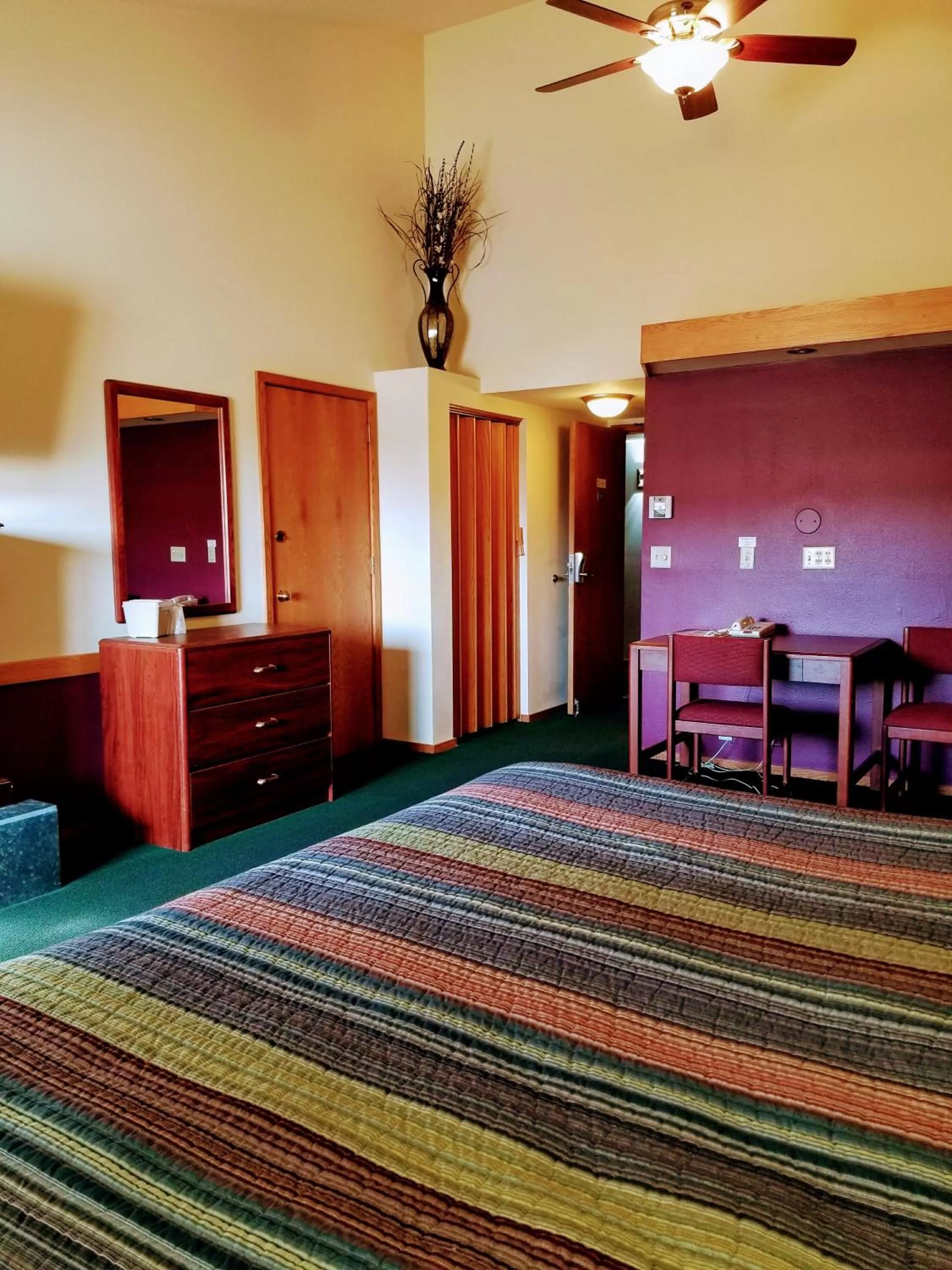 Bed in Round Barn Lodge