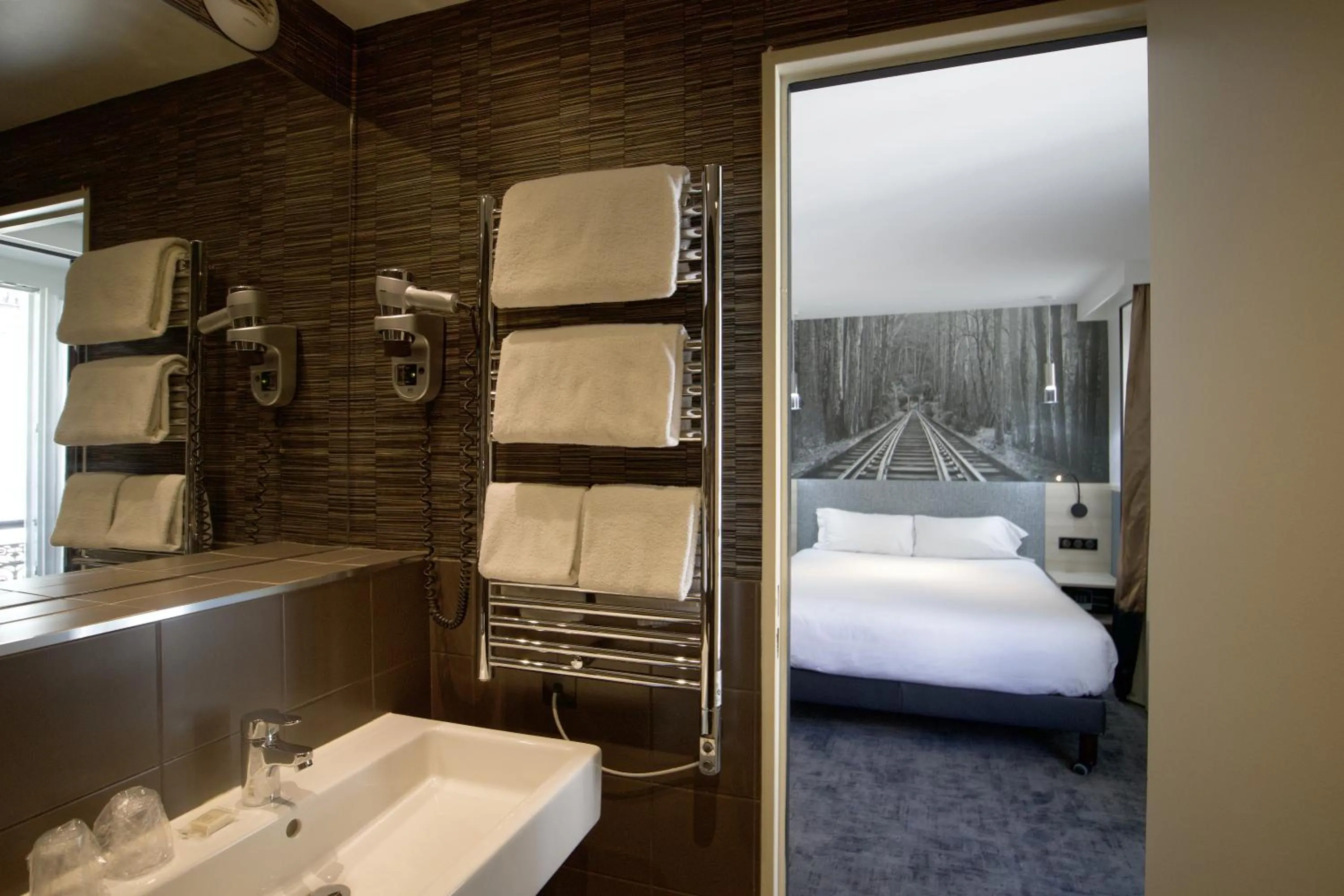 Bathroom, Bed in Appia La Fayette