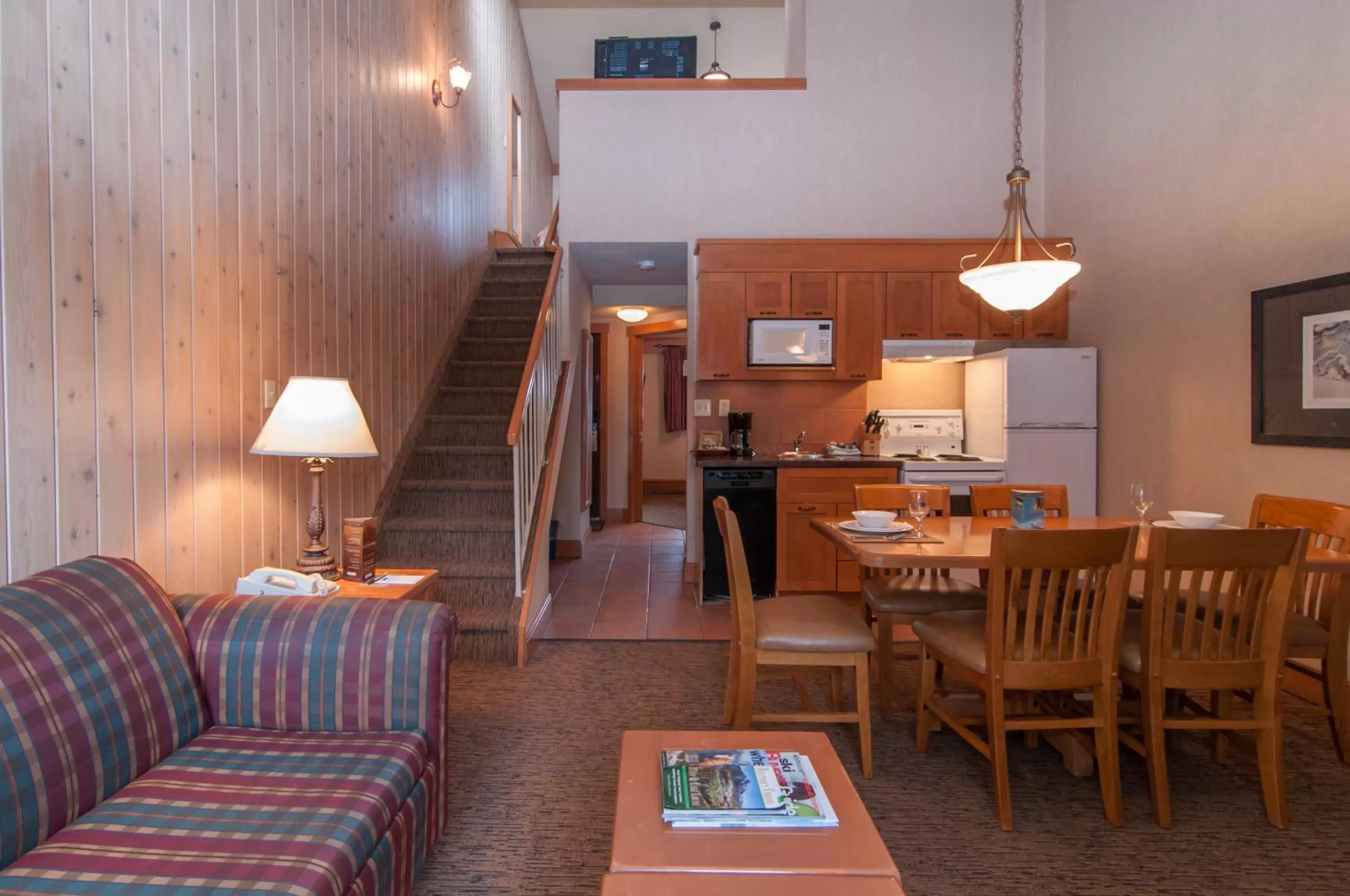 Deluxe One-Bedroom Apartment - Loft 3 Queens in The Hidden Ridge Resort