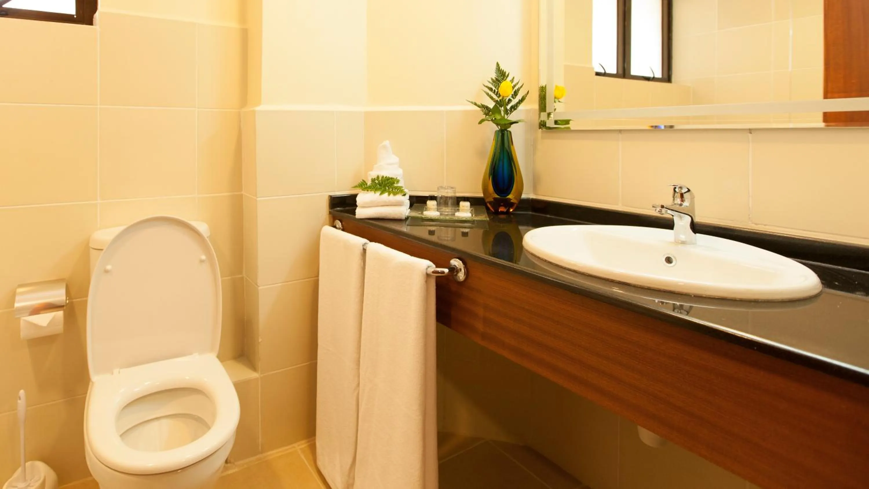 Bathroom in Waridi Paradise Hotel and Suites