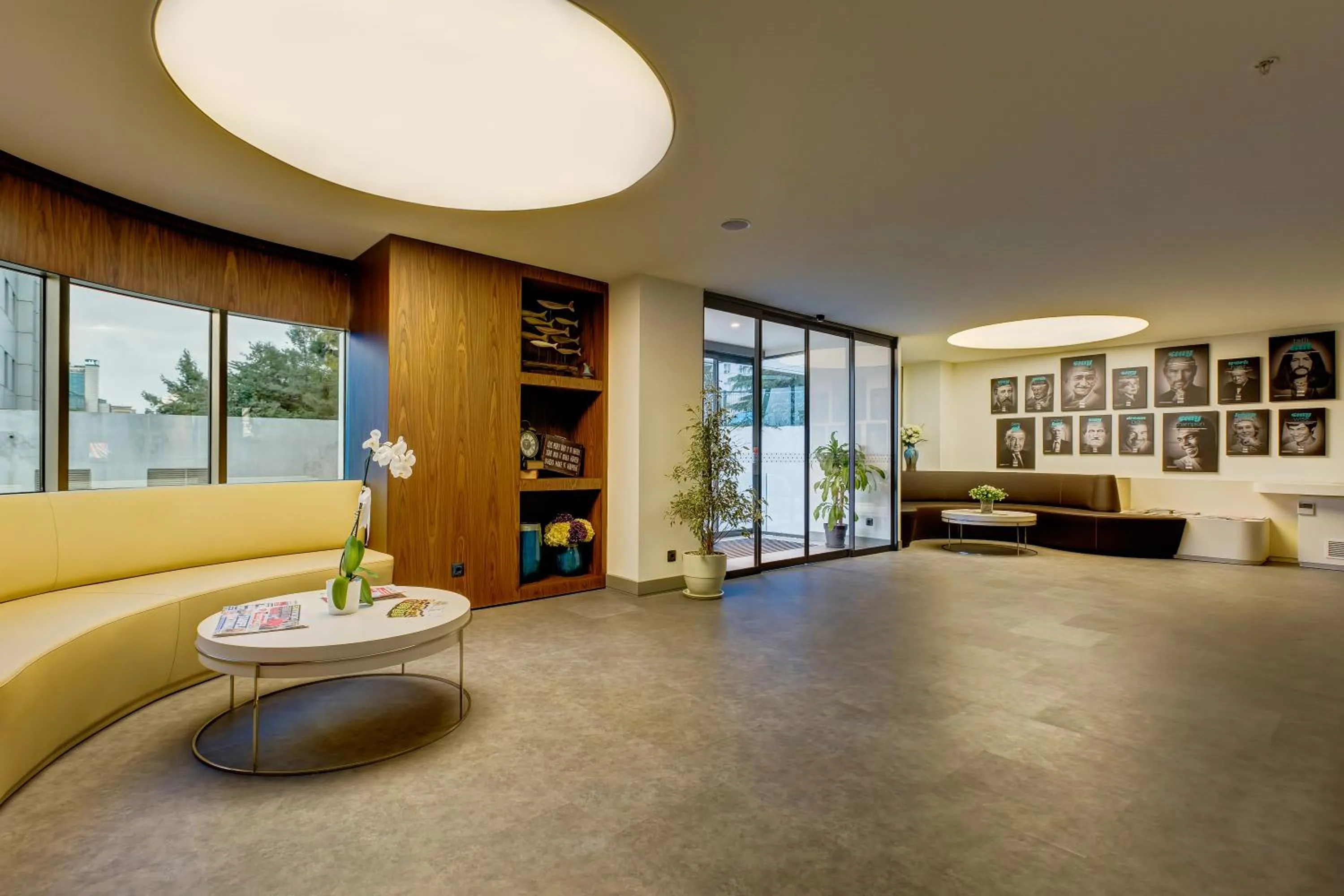 Lounge or bar in Plus Hotel Bostanci Atasehir