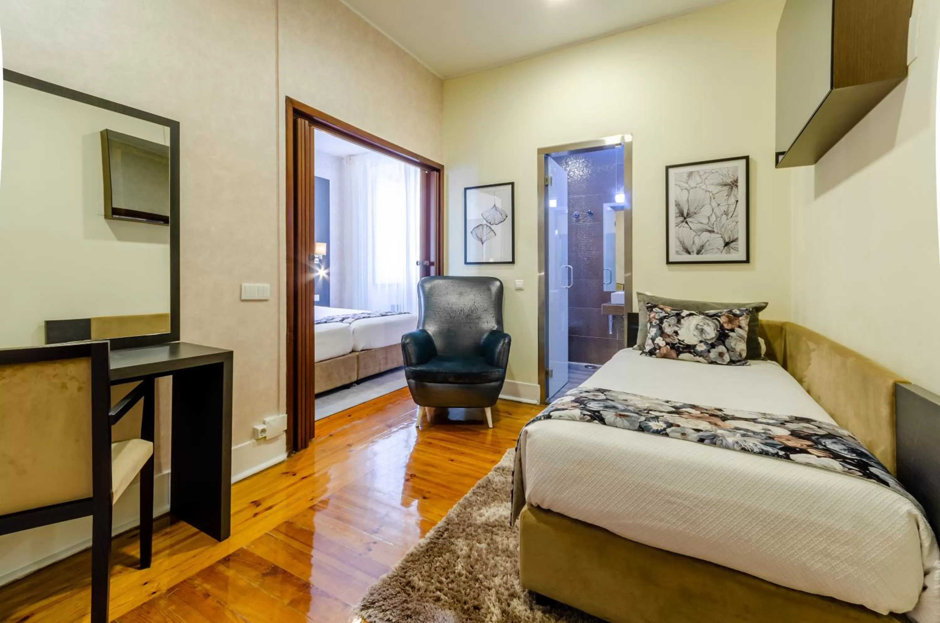 Photo of the whole room, Bed in Hotel INN Rossio