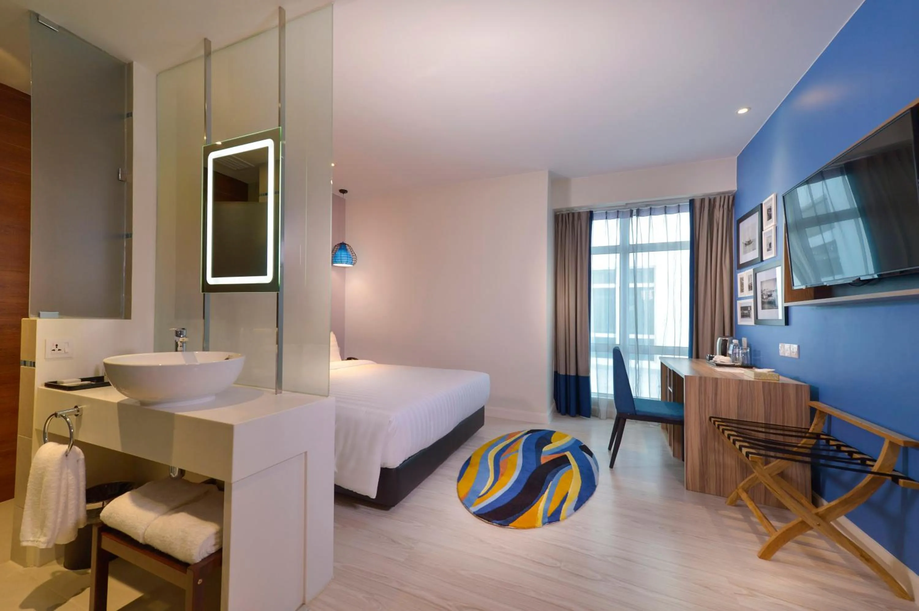 Bed in Mercure Kota Kinabalu City Centre