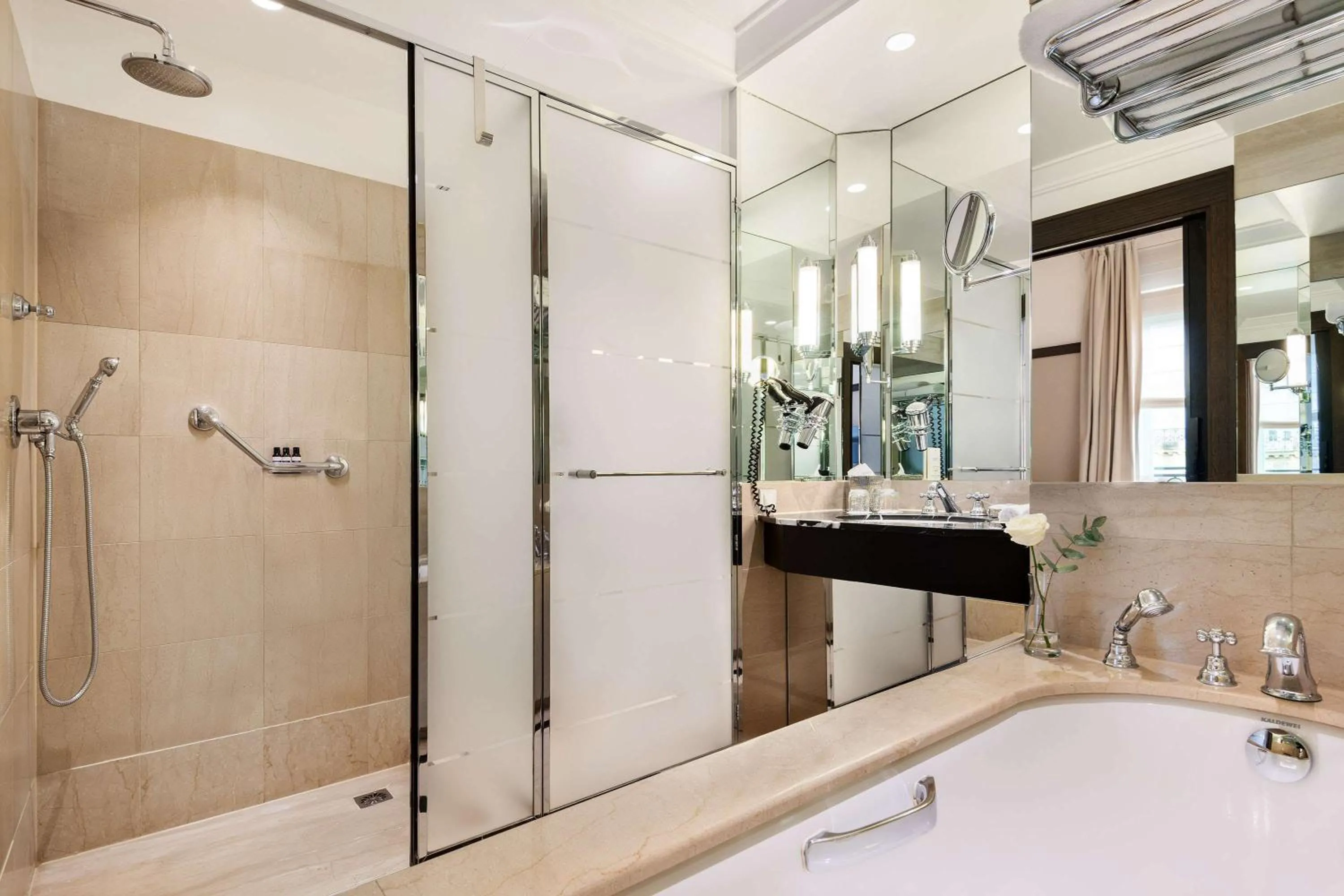 Junior King Suite in Hyatt Paris Madeleine