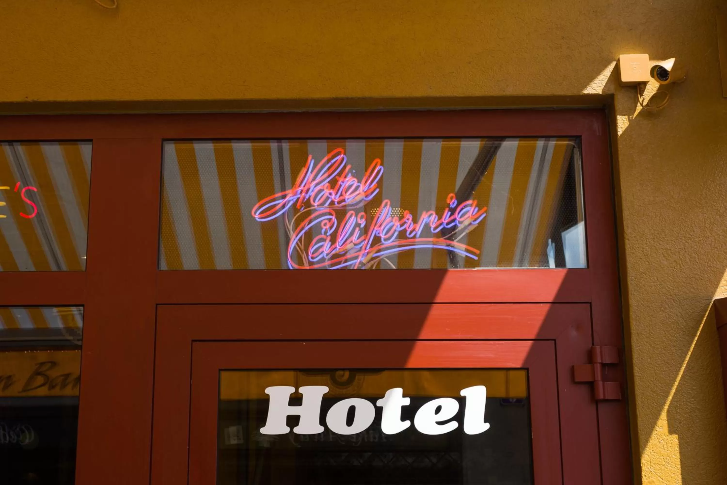 Facade/entrance in Hotel California