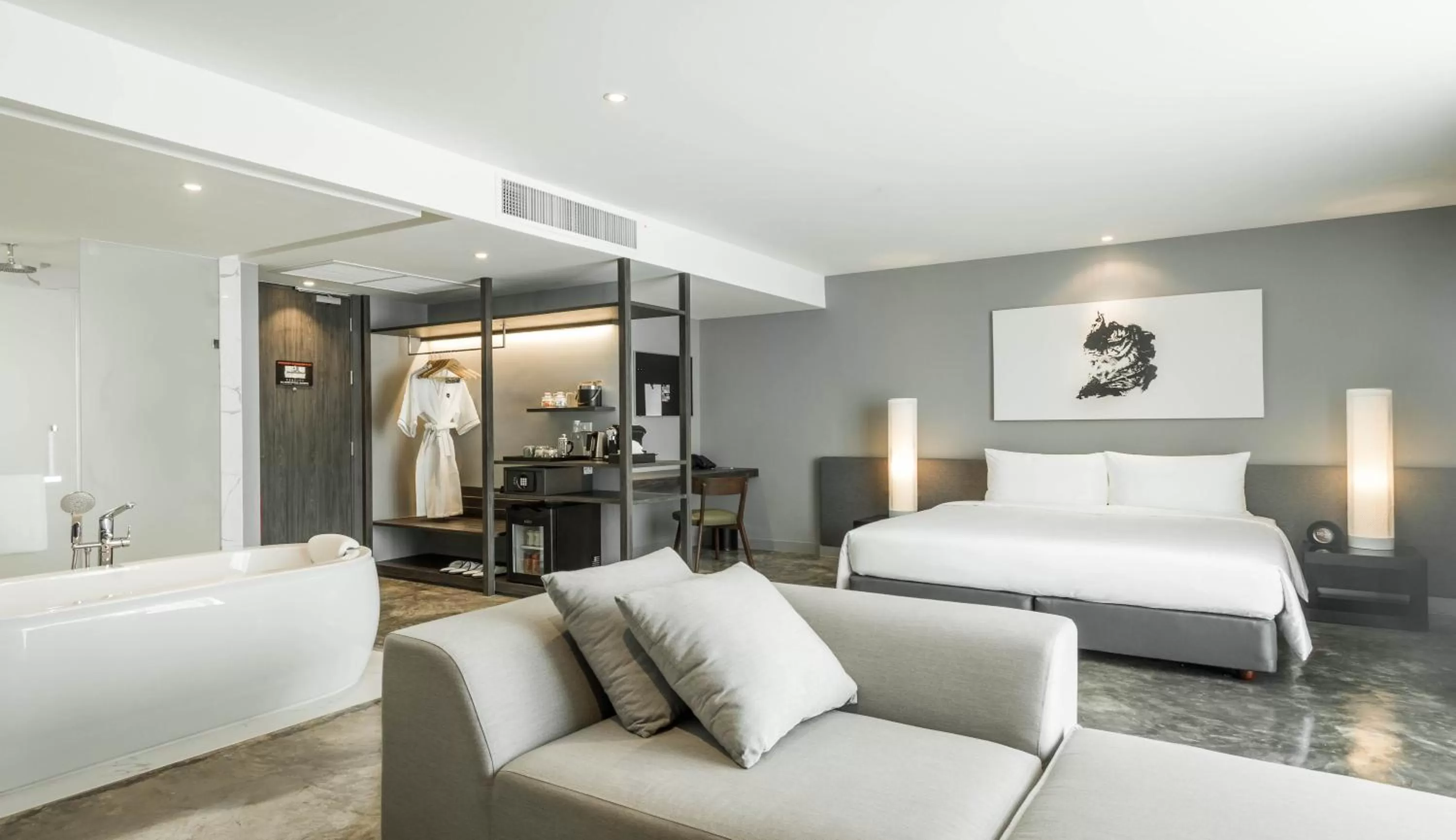 Bedroom, Bed in ZAZZ Urban Bangkok