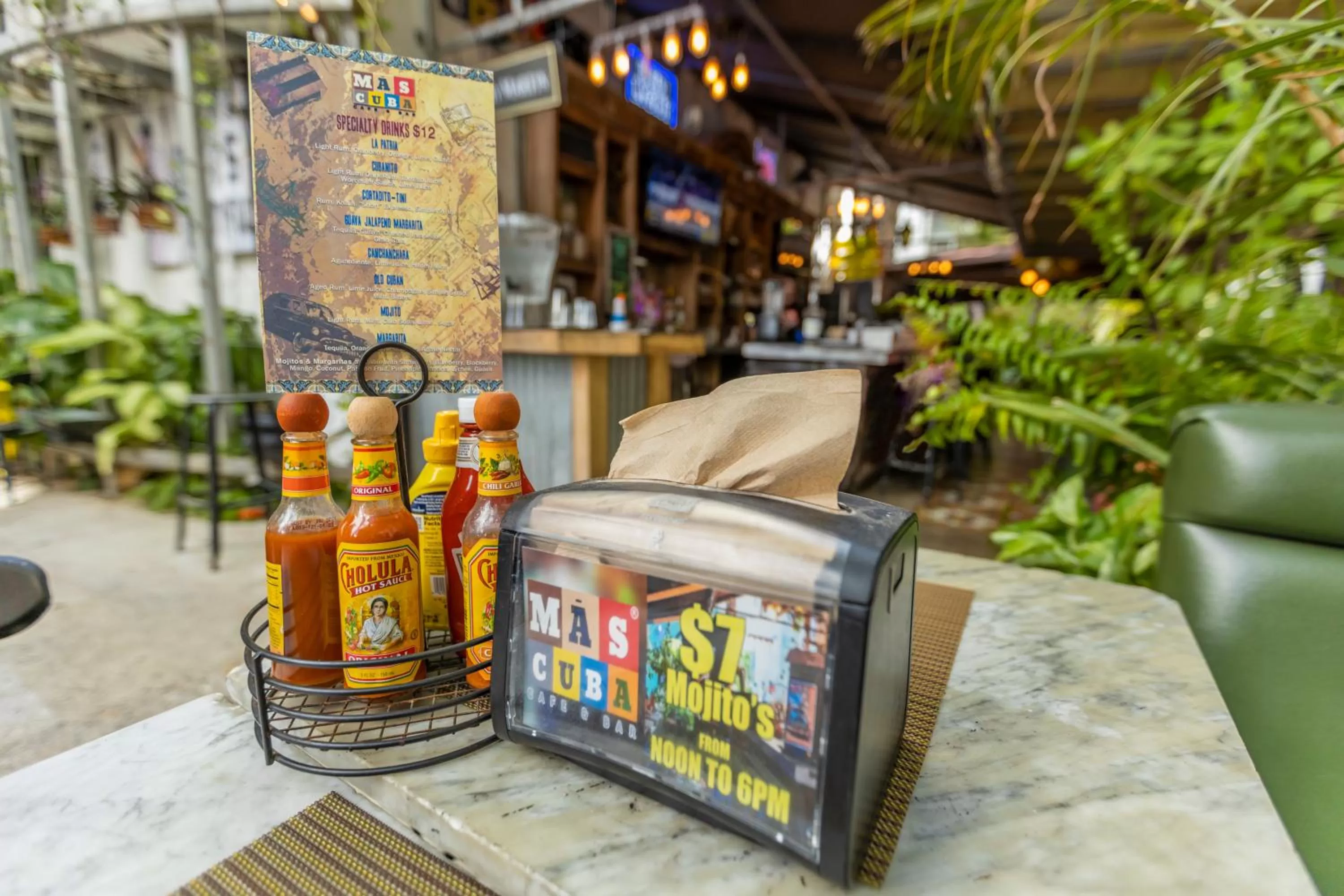 Restaurant/places to eat in Riviera Suites