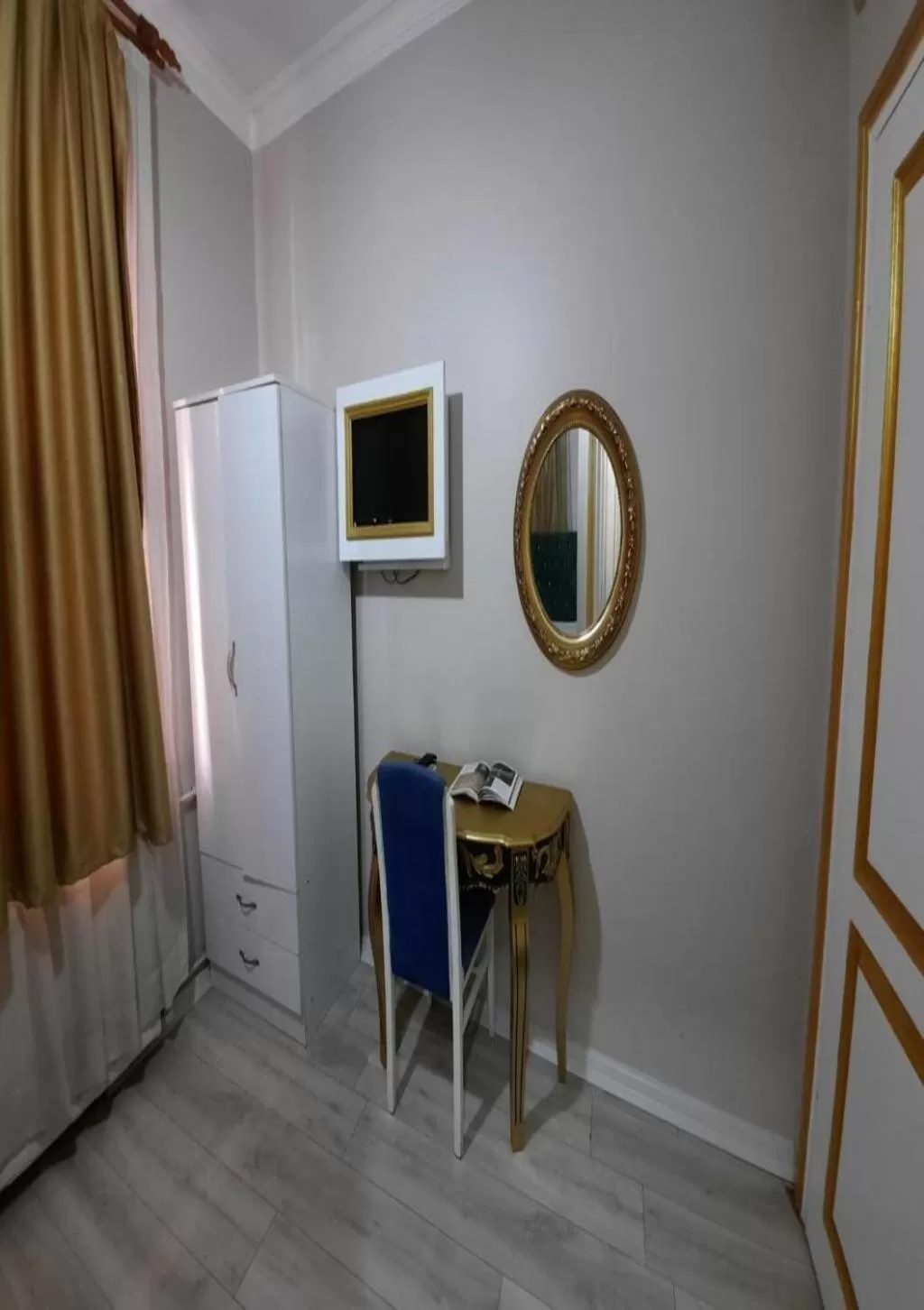 TV and multimedia, TV/Entertainment Center in Old City Family Hotel