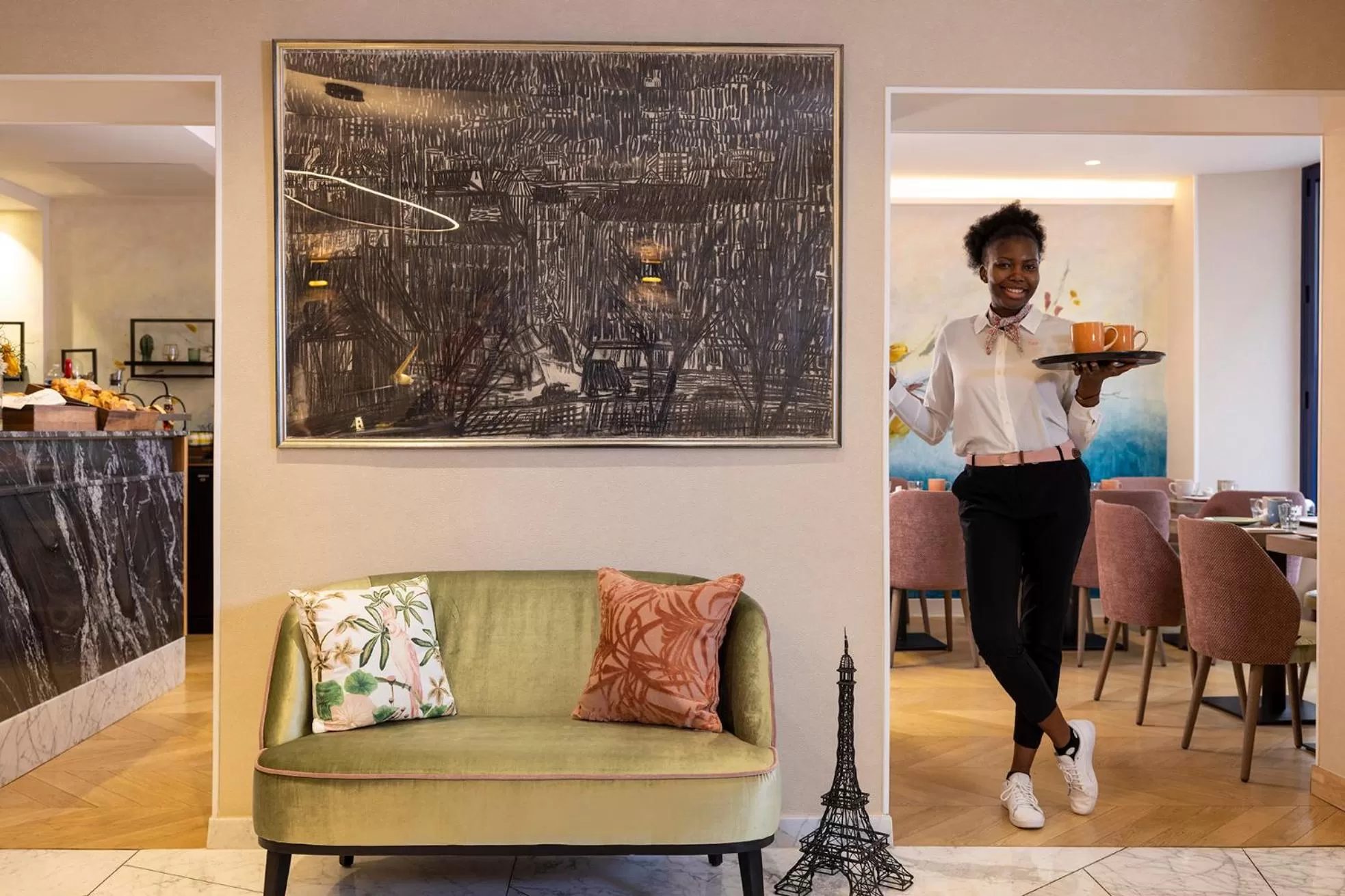 Staff in Hôtel des Arts Montmartre