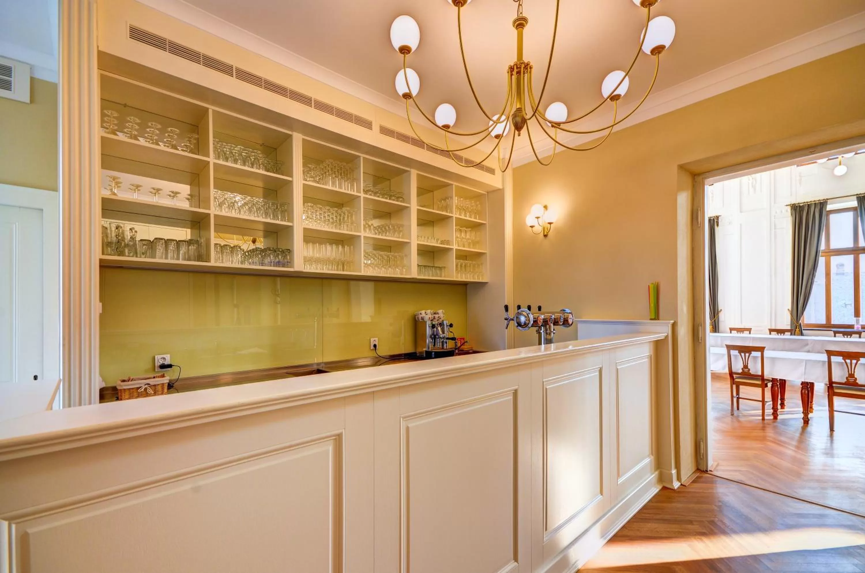 Lounge or bar in hotel Chmelnice