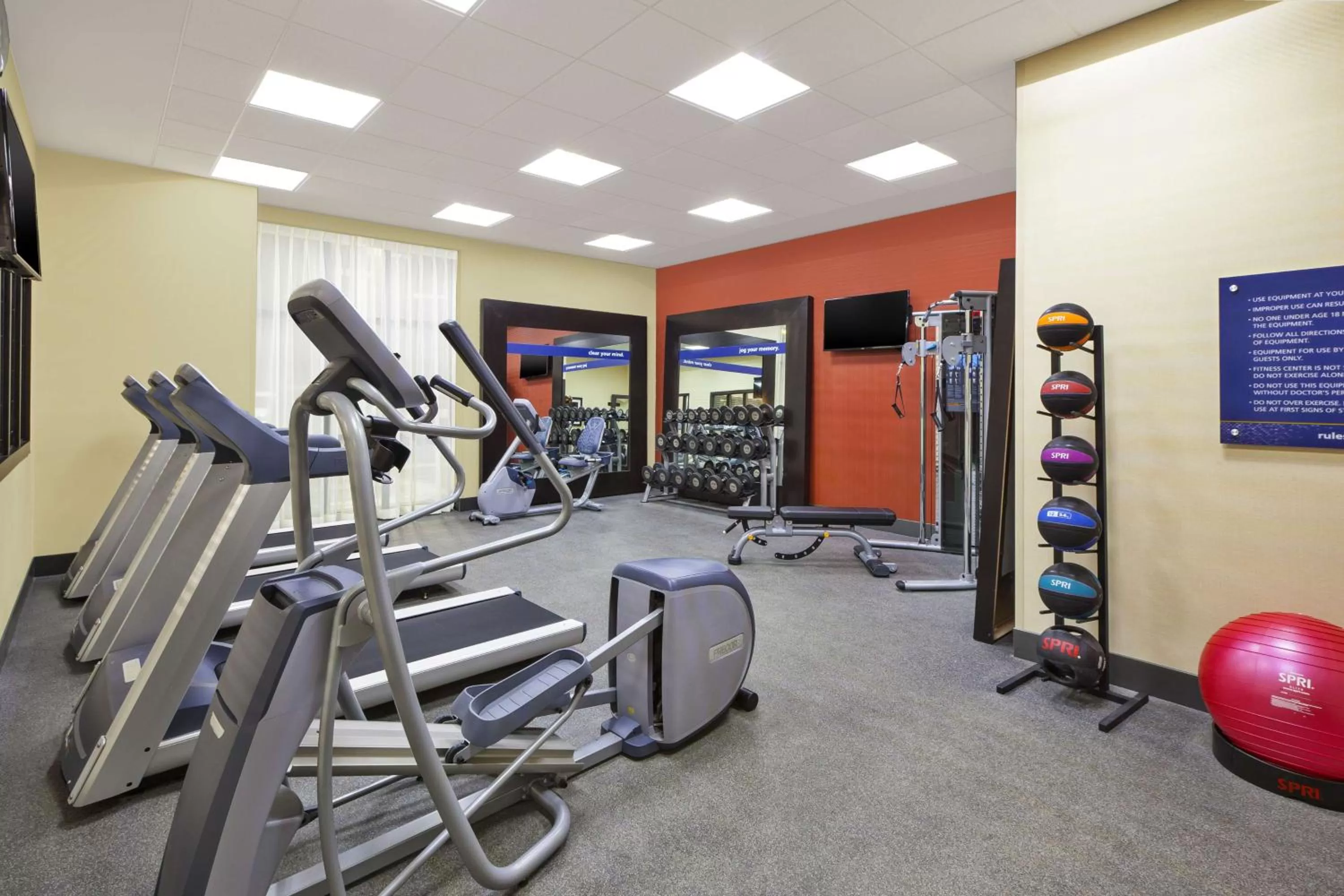Fitness centre/facilities in Hampton Inn by Hilton Detroit Dearborn, MI