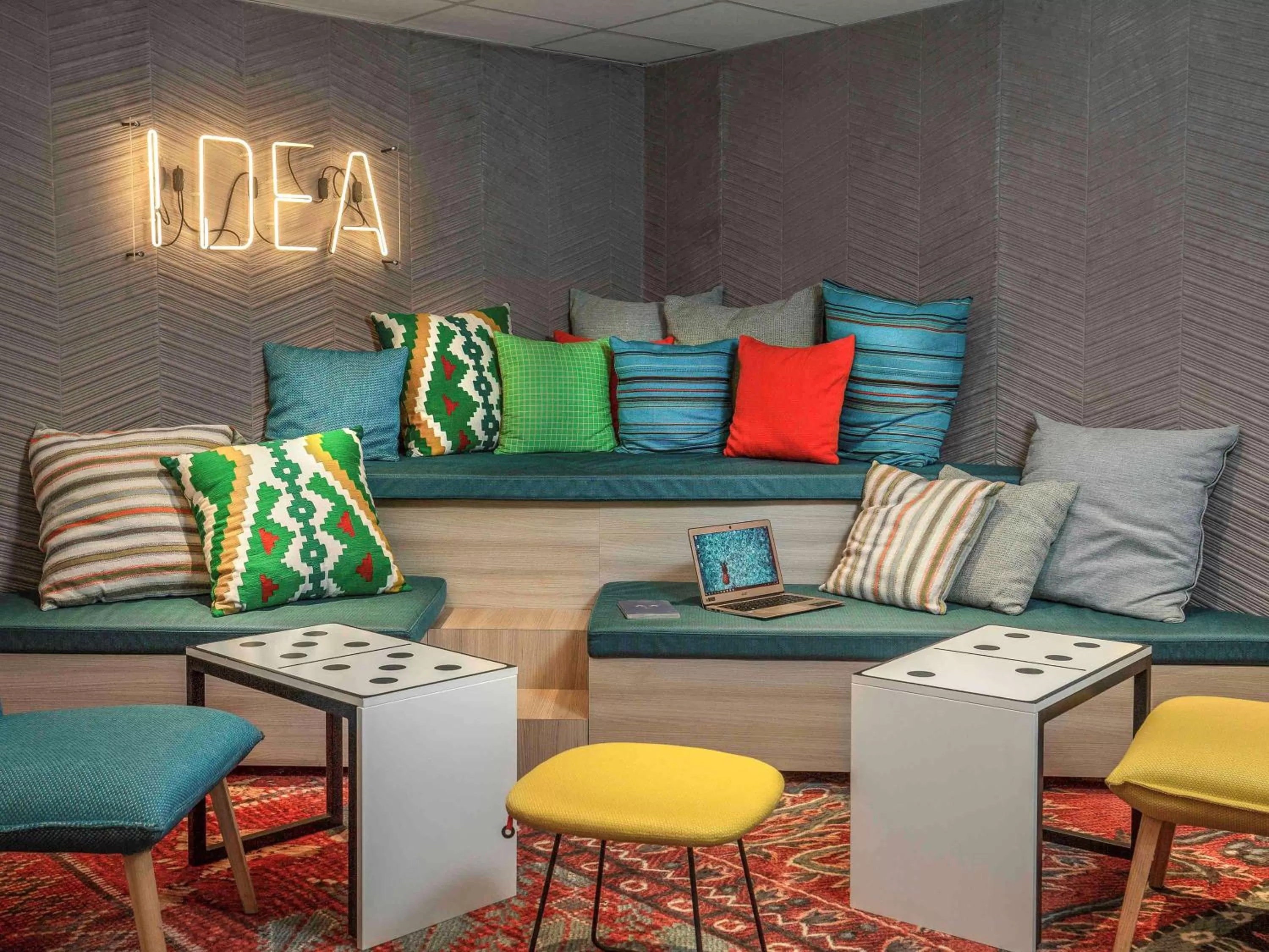 On site in Hôtel Mercure Paris Centre Gare Montparnasse