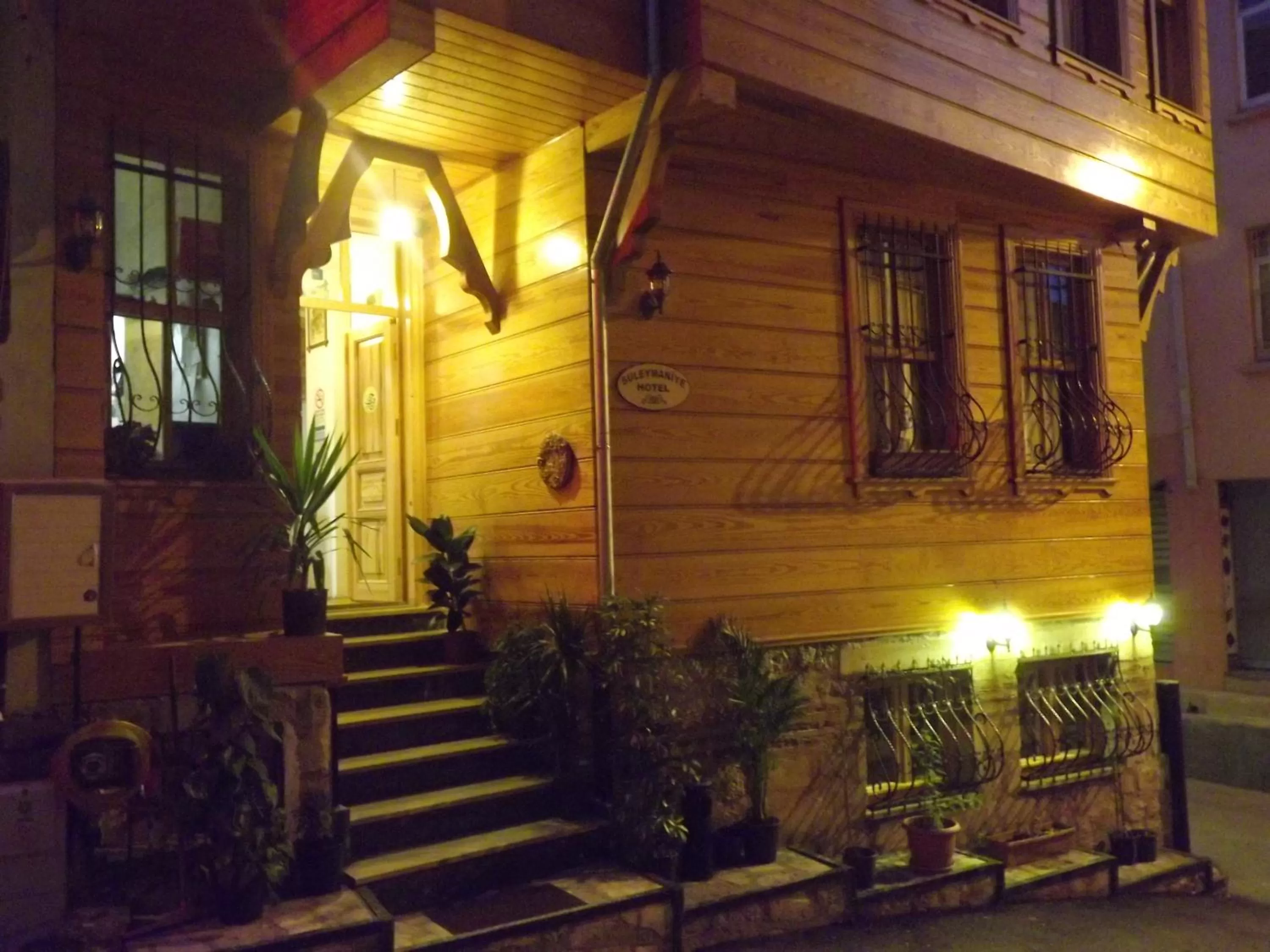 Facade/entrance in Old City Family Hotel