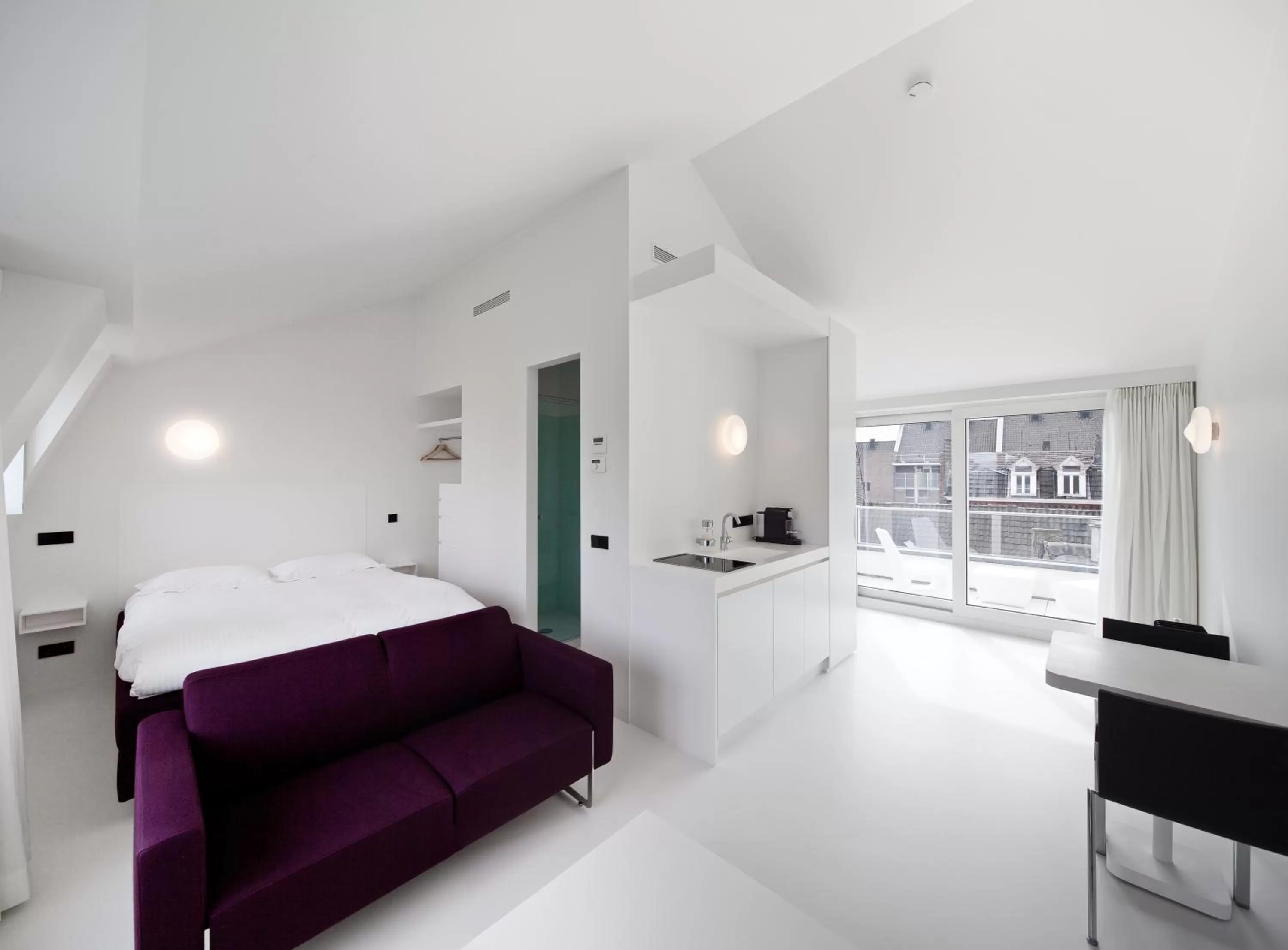 Photo of the whole room, Seating Area in Zenden Hotel Maastricht