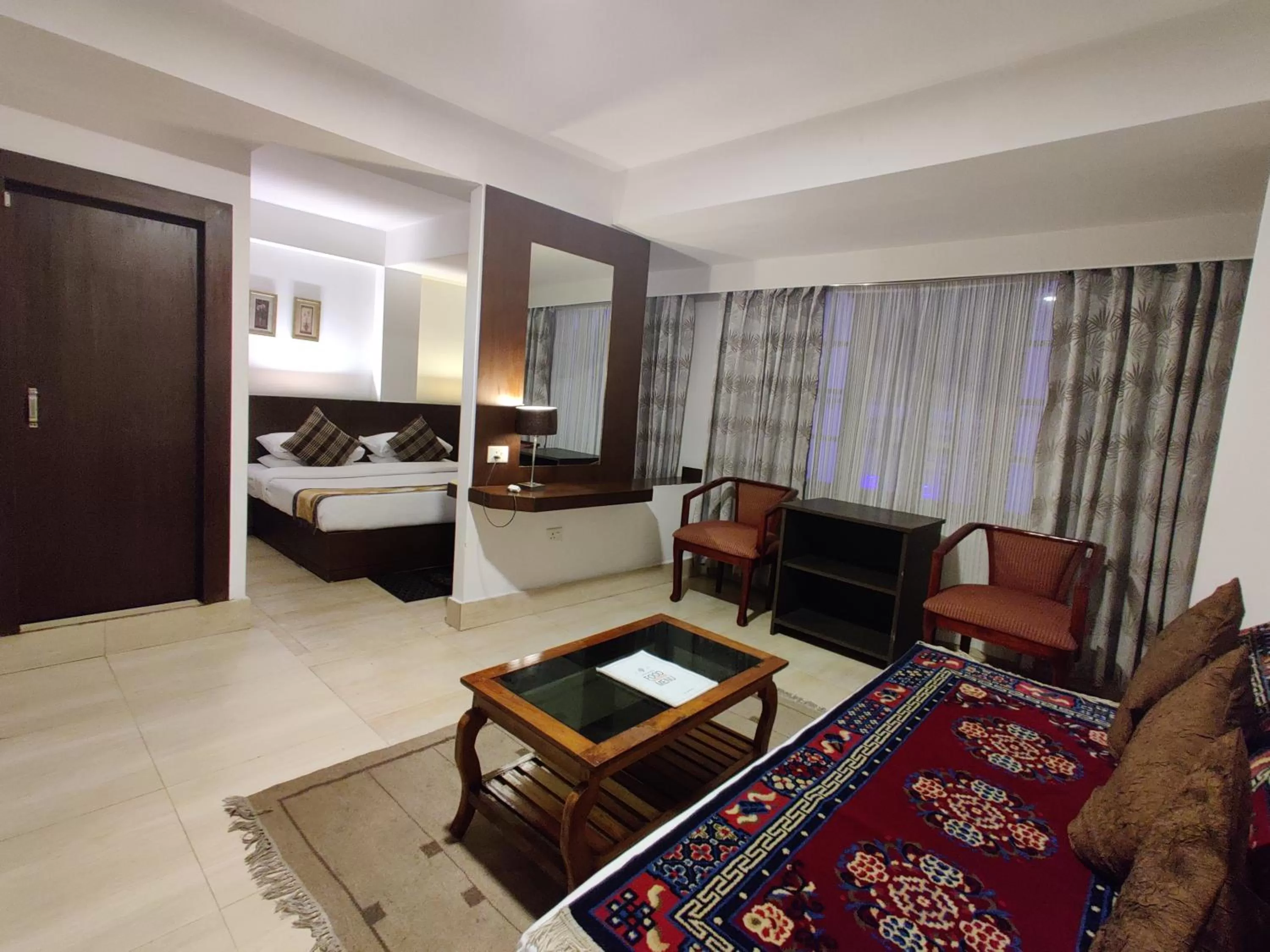 cot, Seating Area in Hotel Tarayana