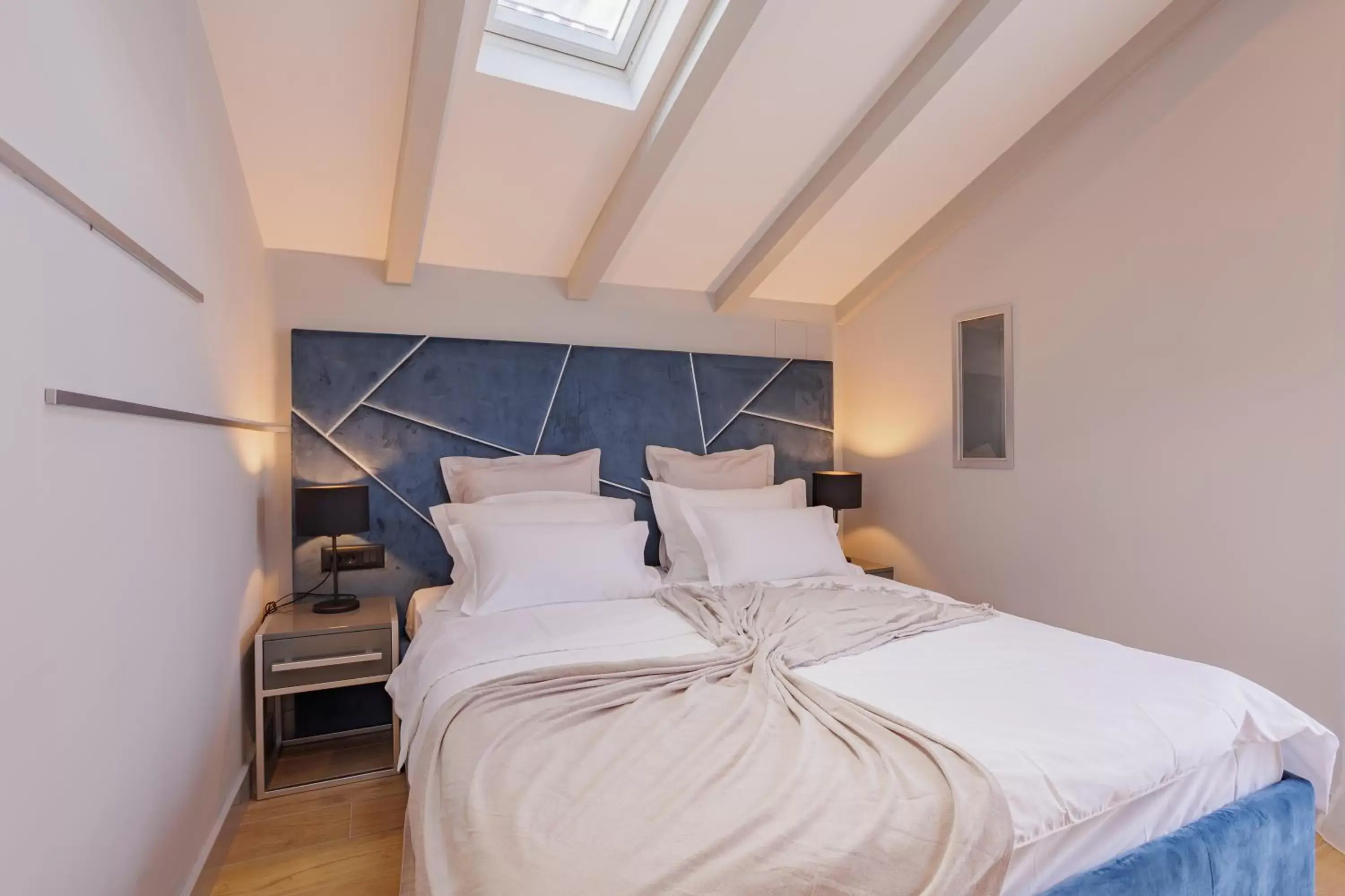 Deluxe Double Room with Balcony in Heritage Rooms Split Olympic Dream Deluxe Double Room with Balcony in Heritage Rooms Split Olympic Dream