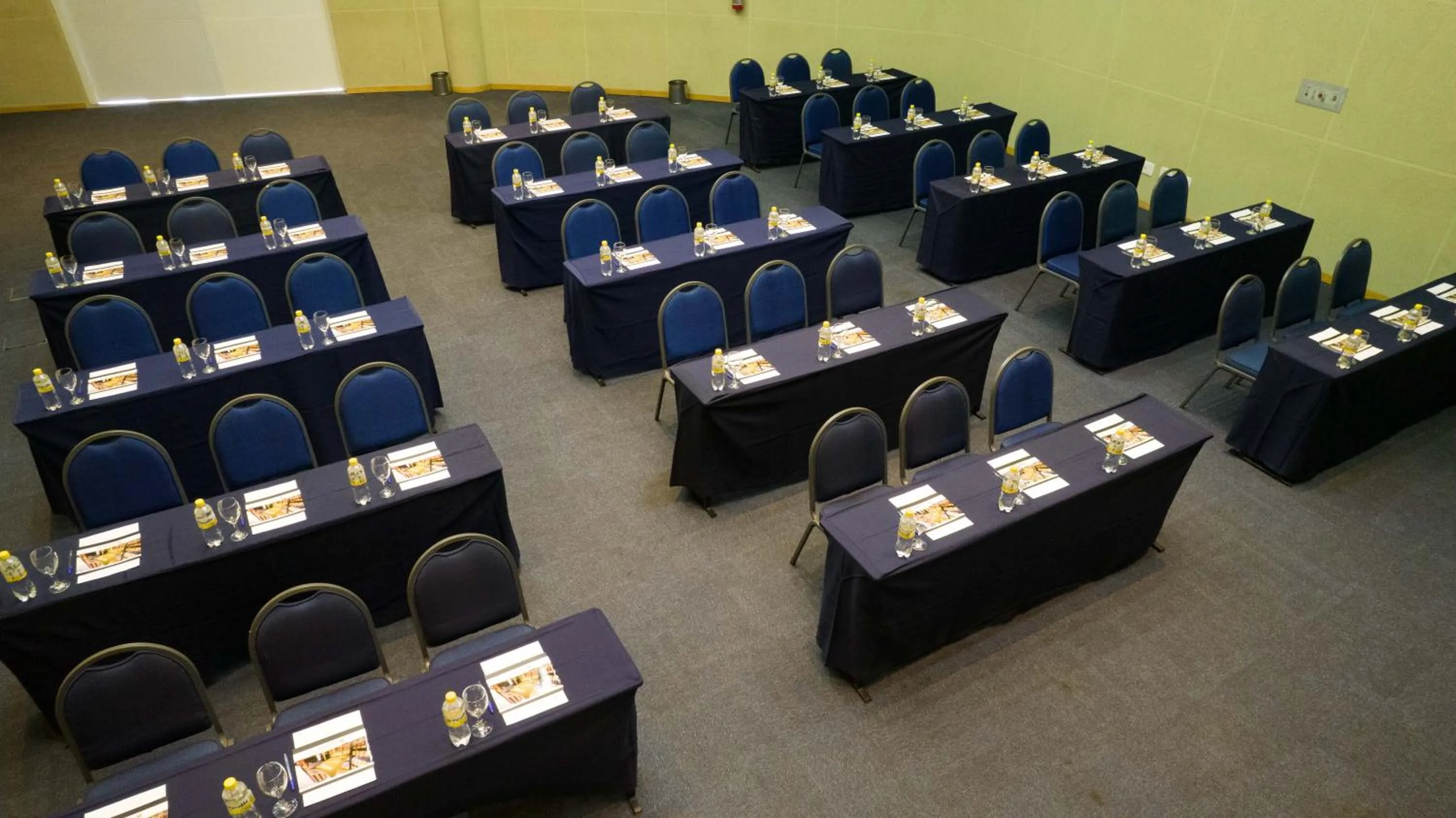 Meeting/conference room in Hotel Golden Park Internacional Foz & Convenções By Nacional Inn