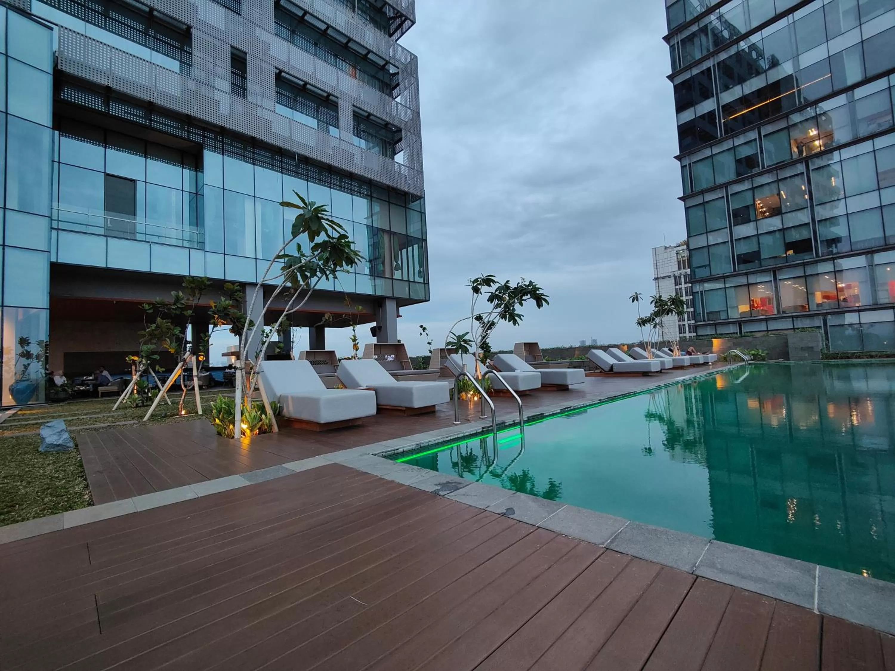Swimming pool in Ra Suites Simatupang
