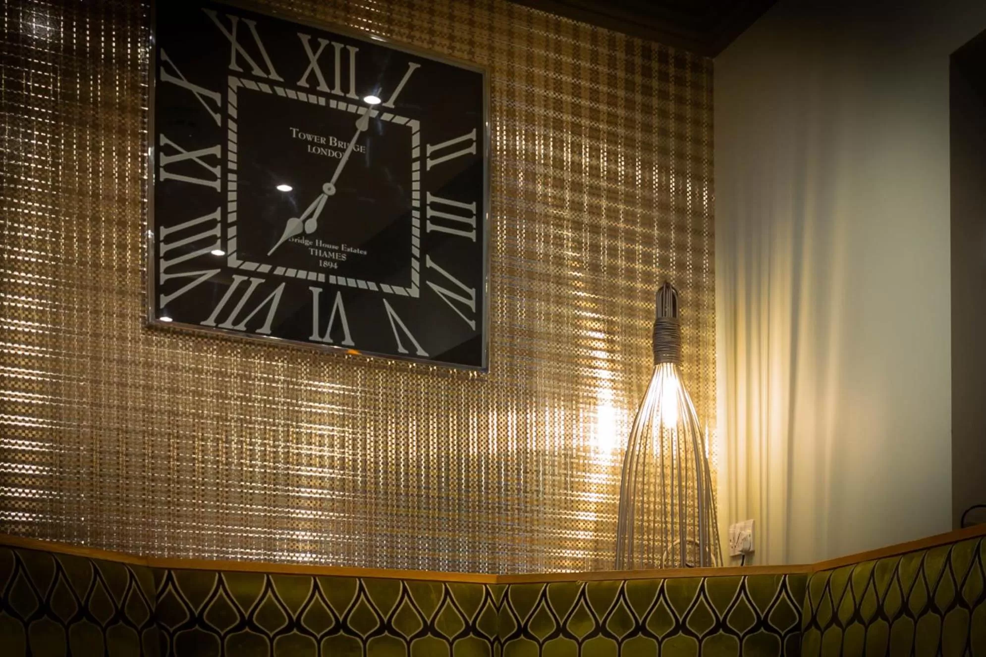 Lounge or bar in Advocate Arms