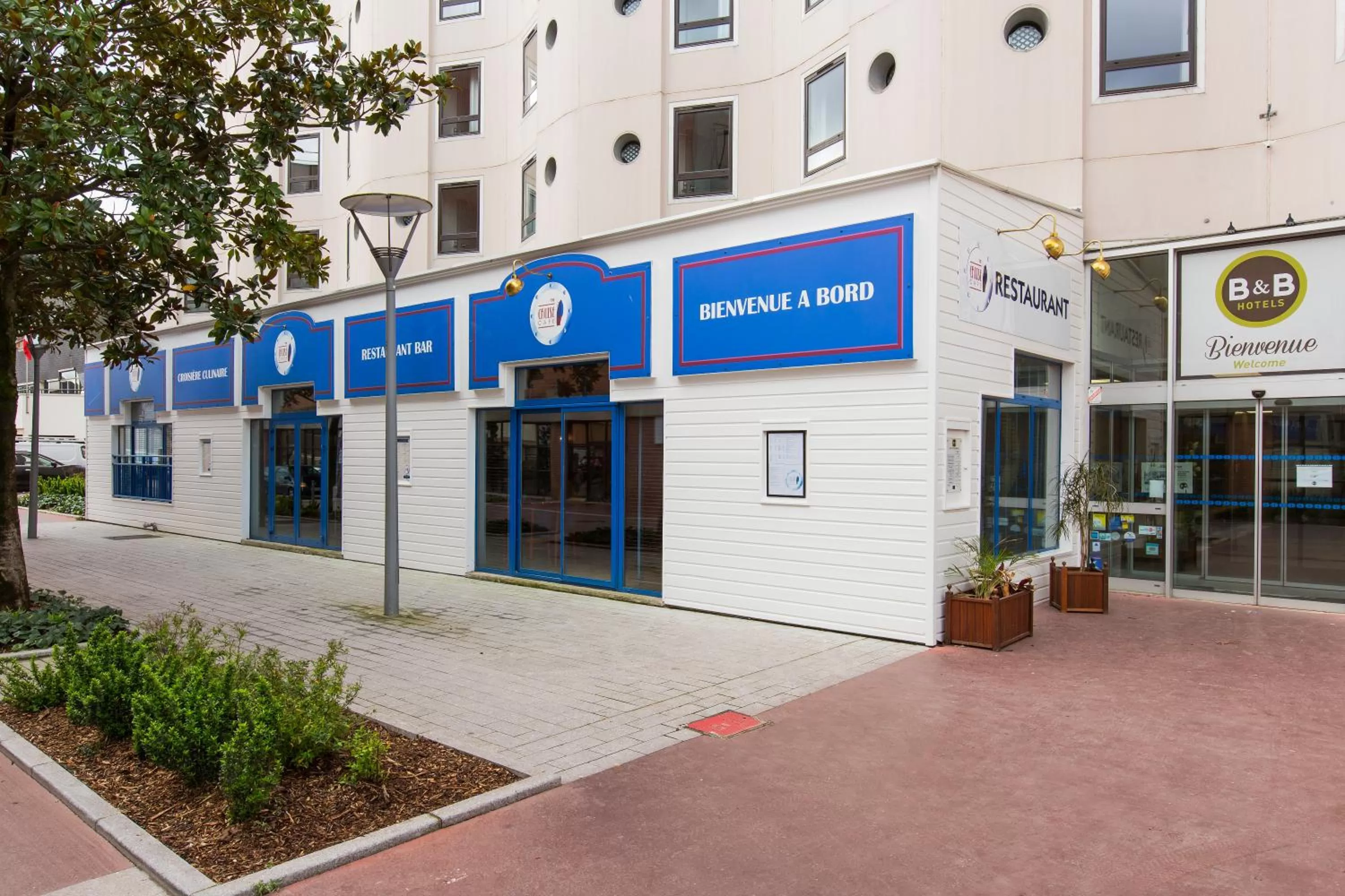 Restaurant/places to eat in B&B HOTEL Rouen Centre