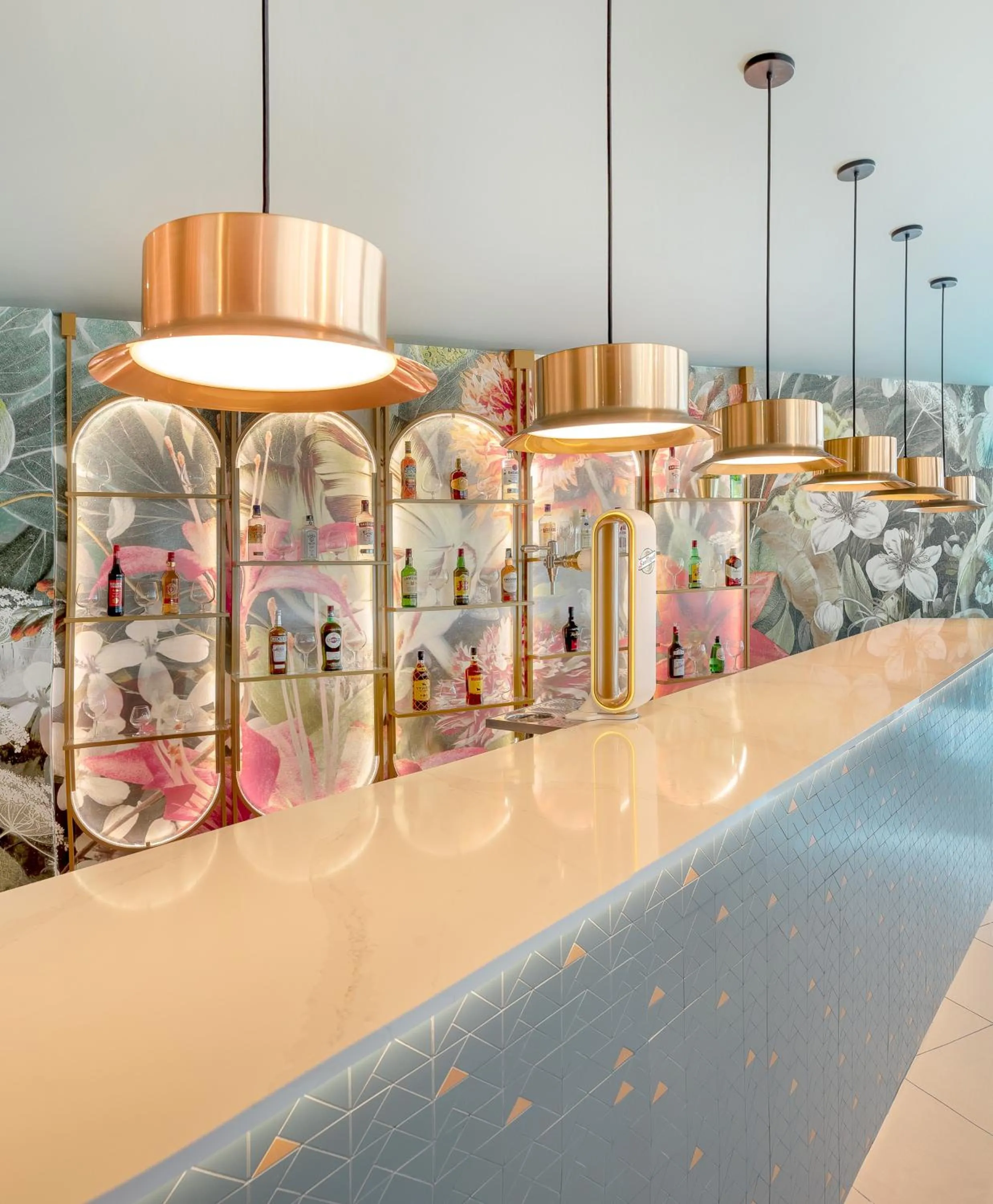 Food and drinks in Hotel RH Victoria & Spa 4 Sup