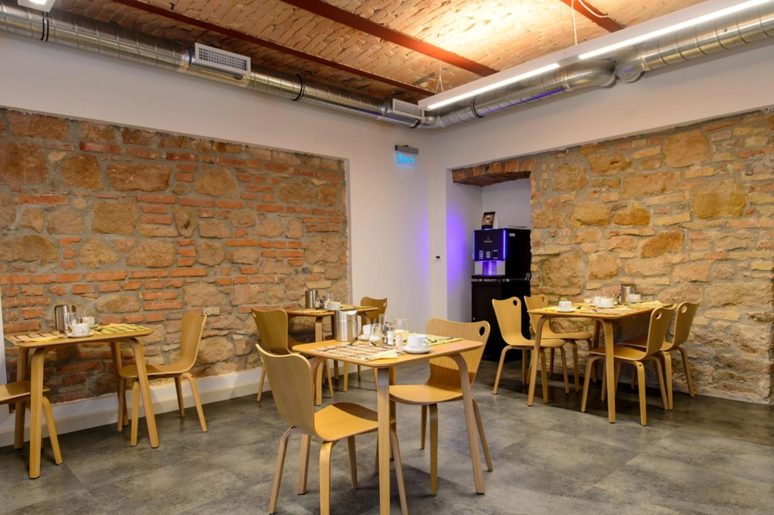 Restaurant/places to eat in Klebelsberg Kastély Budapest