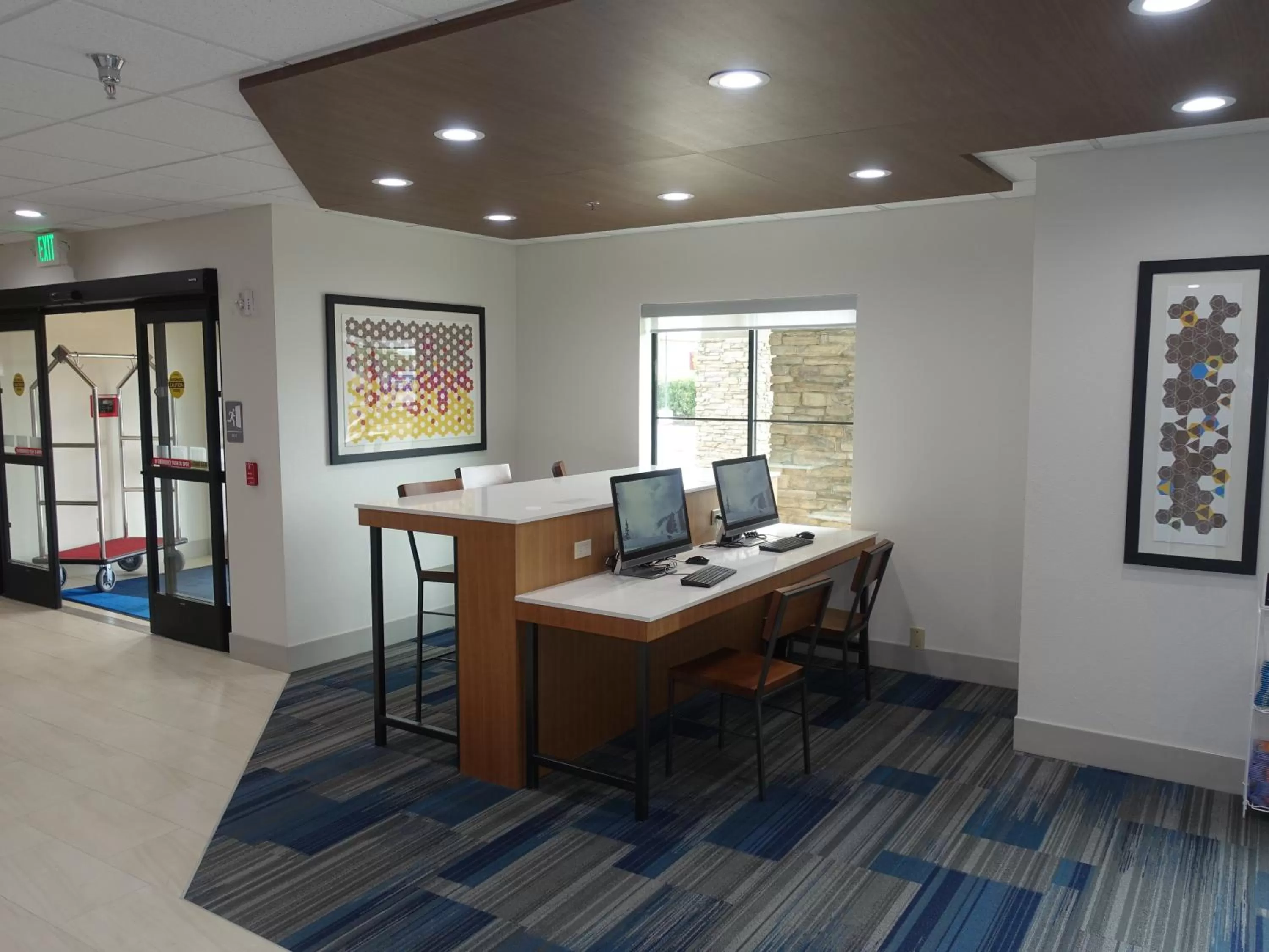 Property building in Holiday Inn Express & Suites Brentwood