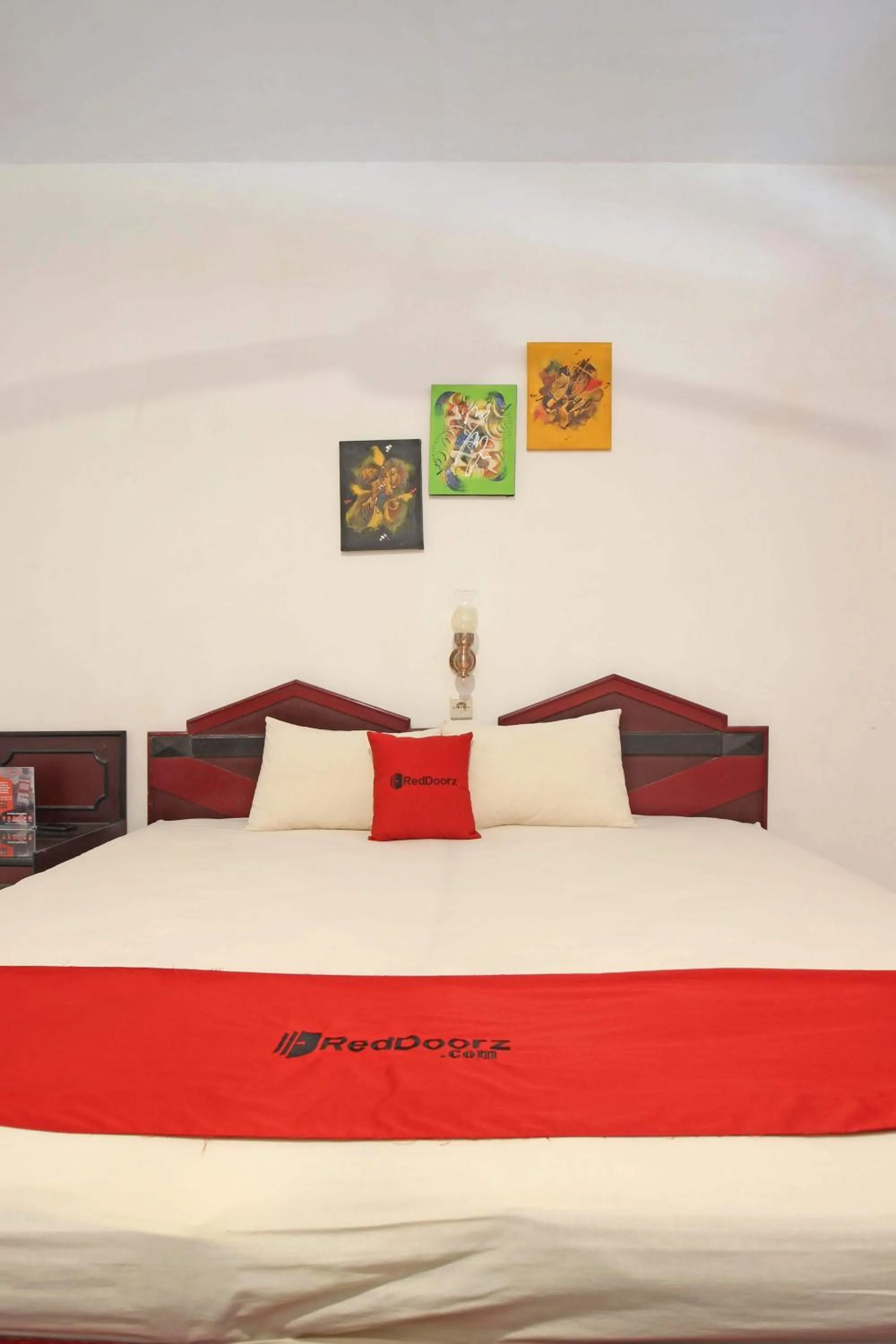 Bed in RedDoorz near Pojok Beteng Prawirotaman