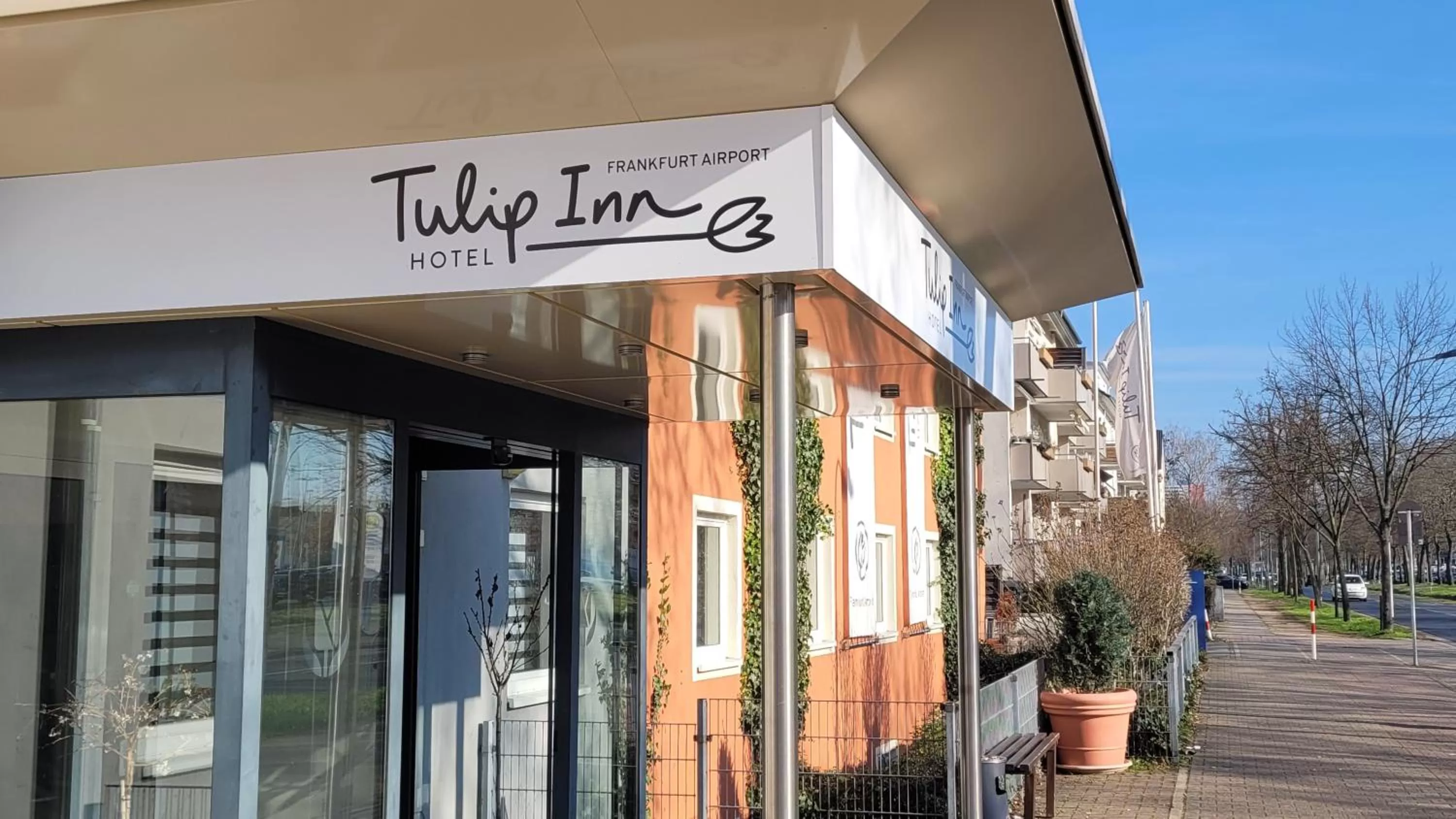 Property building in Tulip Inn Frankfurt Airport