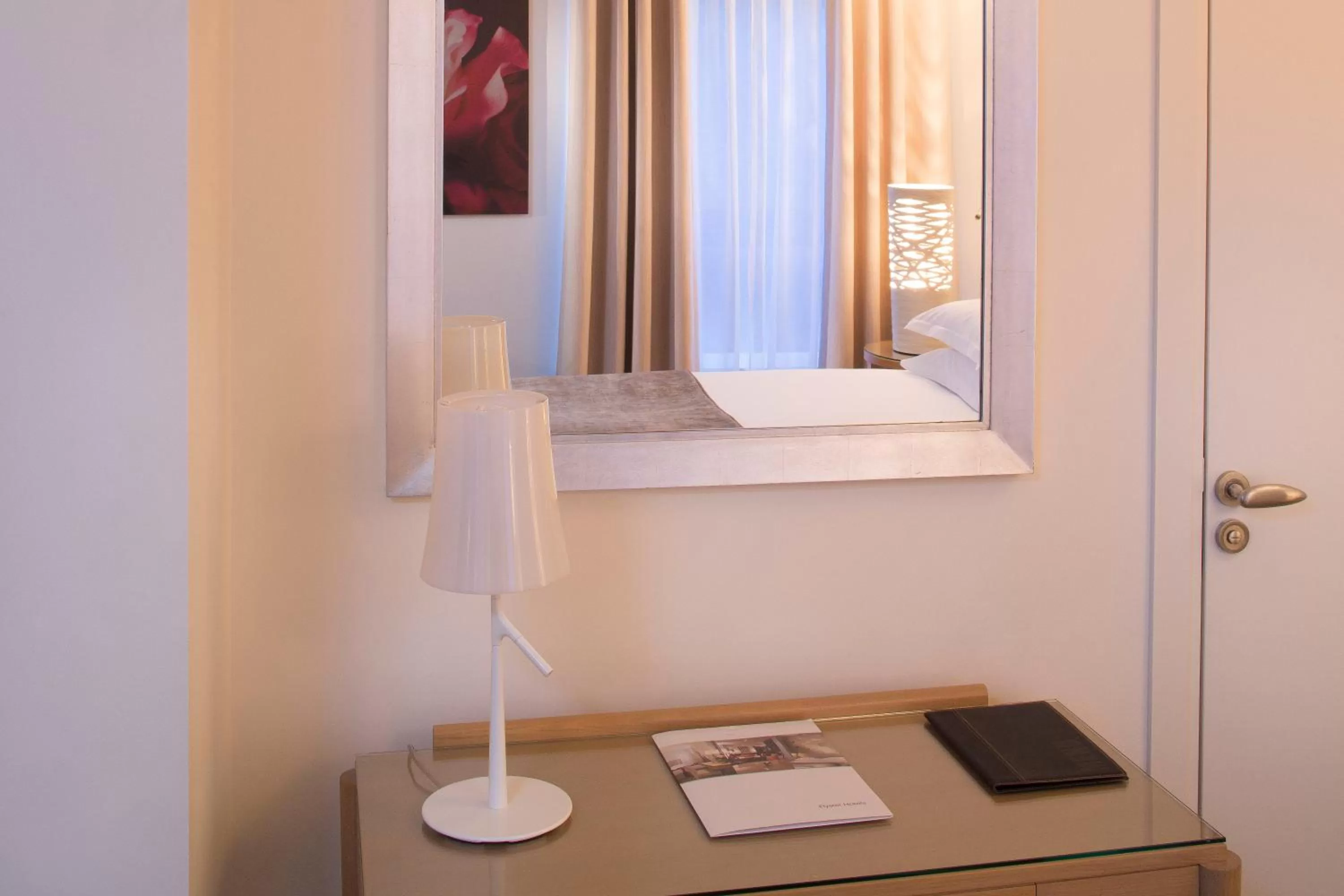 Decorative detail in Garden-Elysée