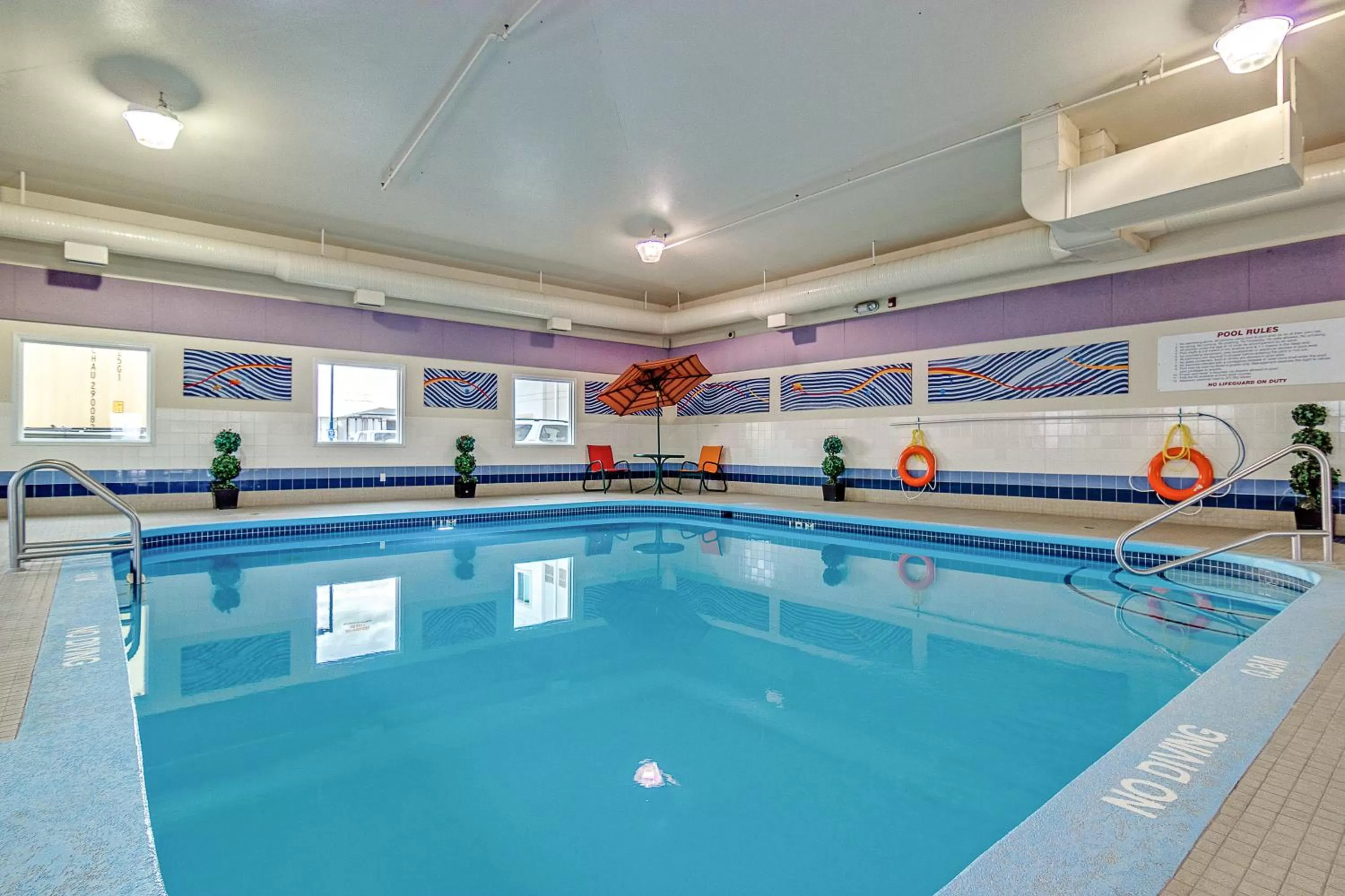 Swimming pool in Motel 6-Saskatoon, SK