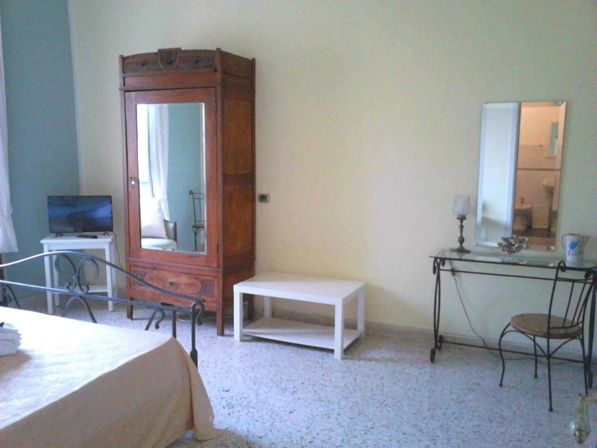 Bedroom, TV/Entertainment Center in BellAqua