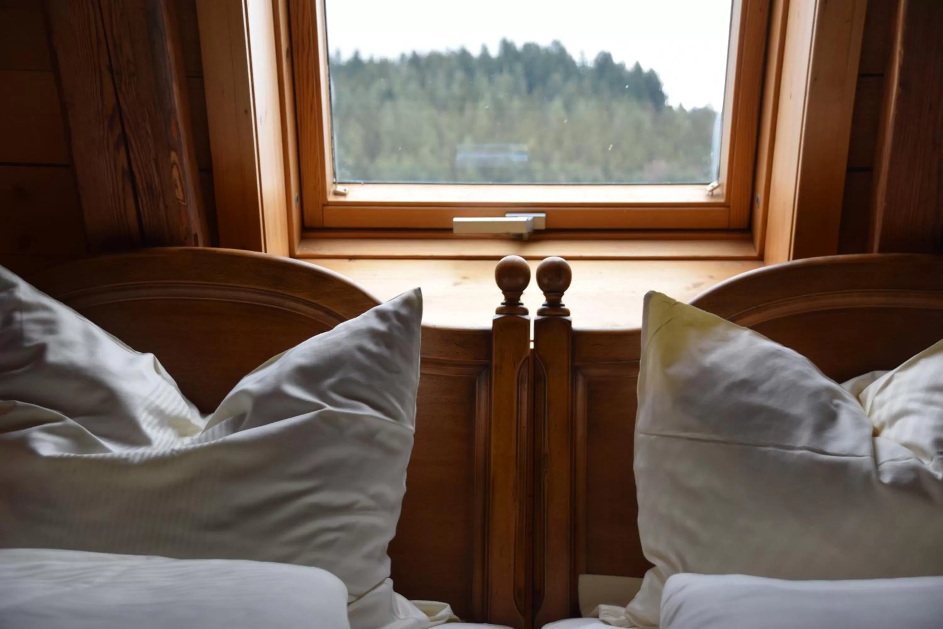 Bedroom, Bed in Gutshof-Hotel Waldknechtshof
