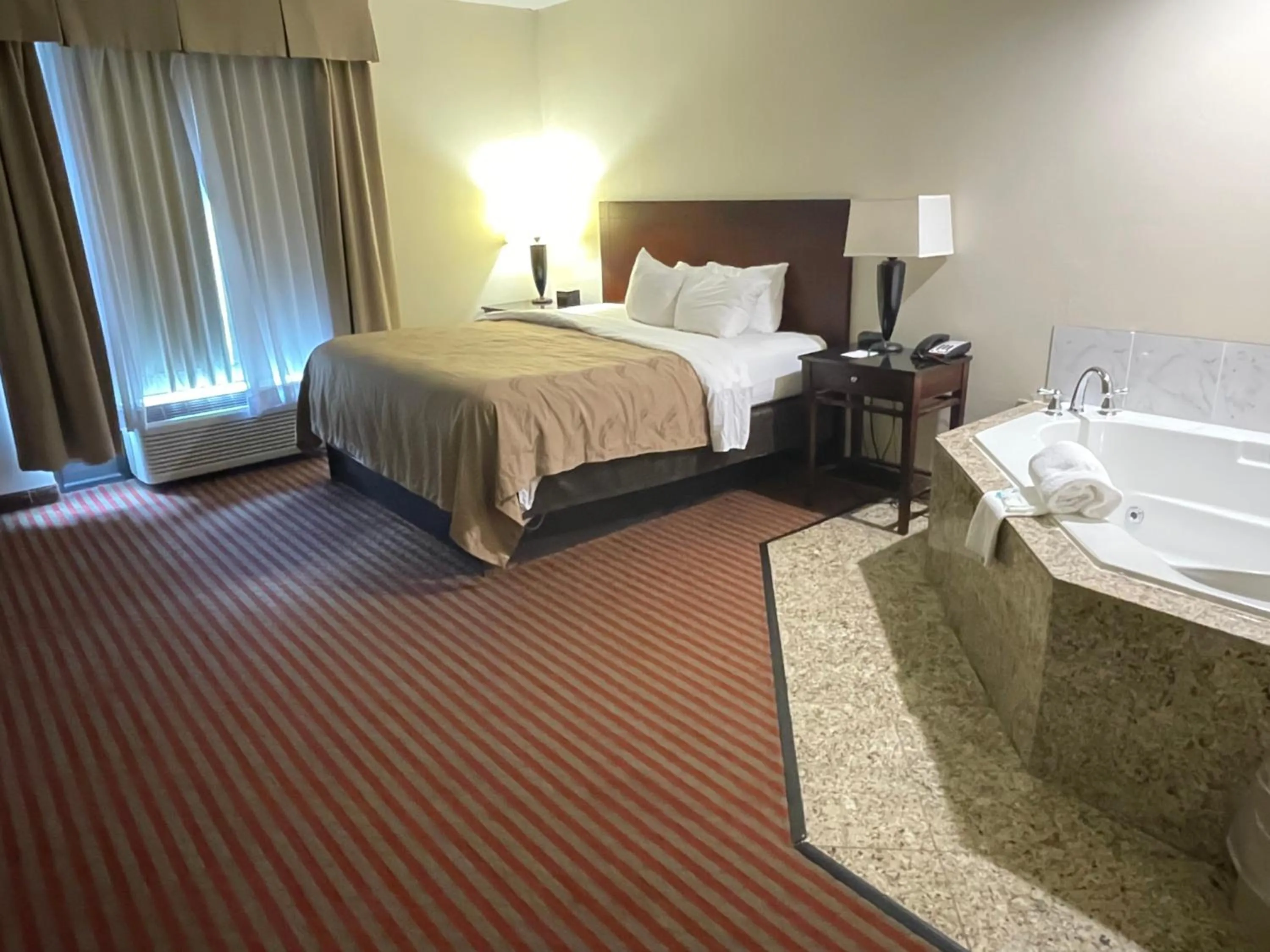 Bedroom, Bed in Quality Inn & Suites