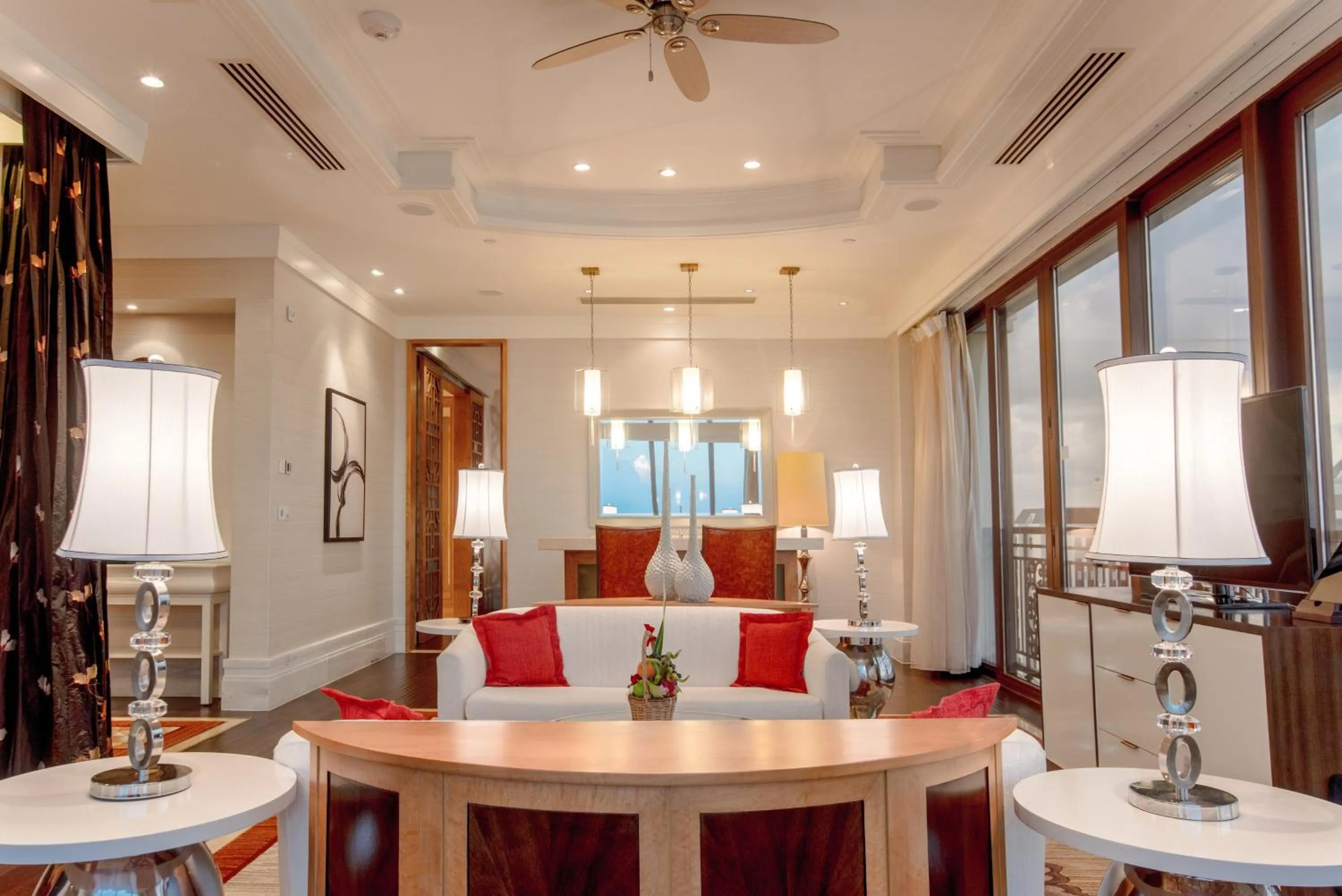 Photo of the whole room in InterContinental Grand Ho Tram