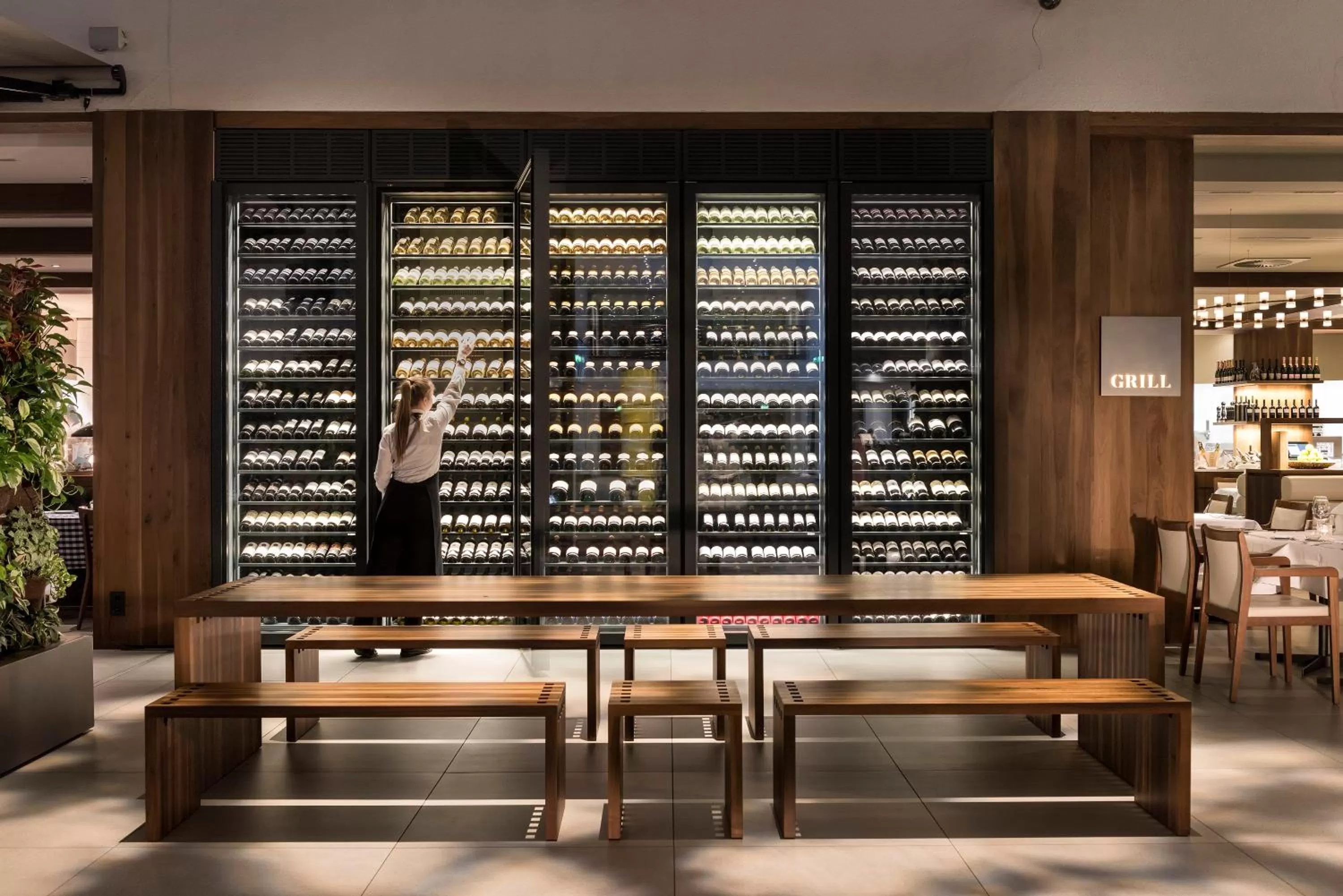 Restaurant/places to eat in Estrel Berlin