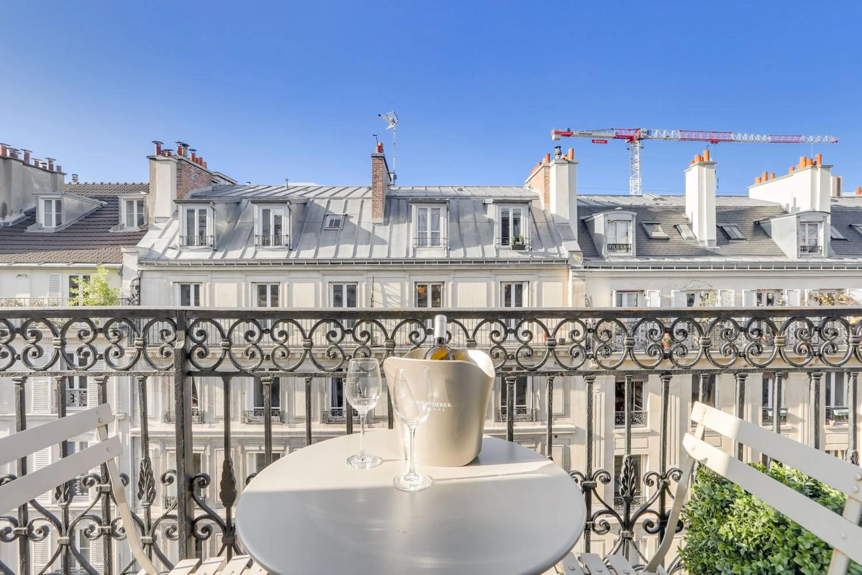 Balcony/Terrace in Hotel Duret Paris Champs Elysées