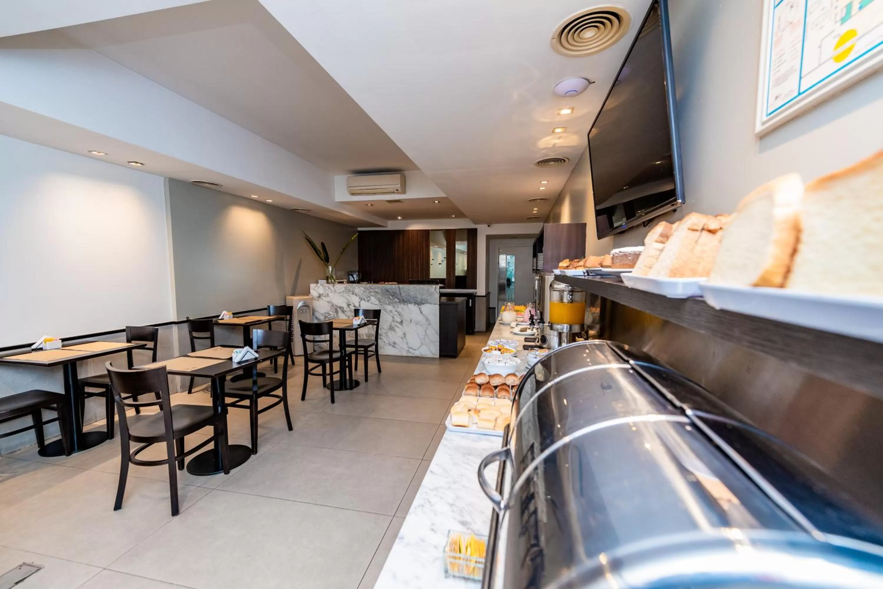 Breakfast in Hotel Bys Palermo